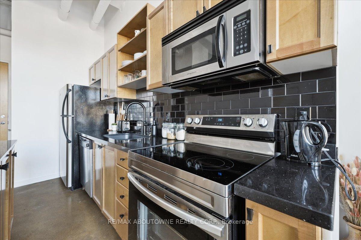 Photo 10 of Unit 232, 404 King Street W, Kitchener — HOMEH