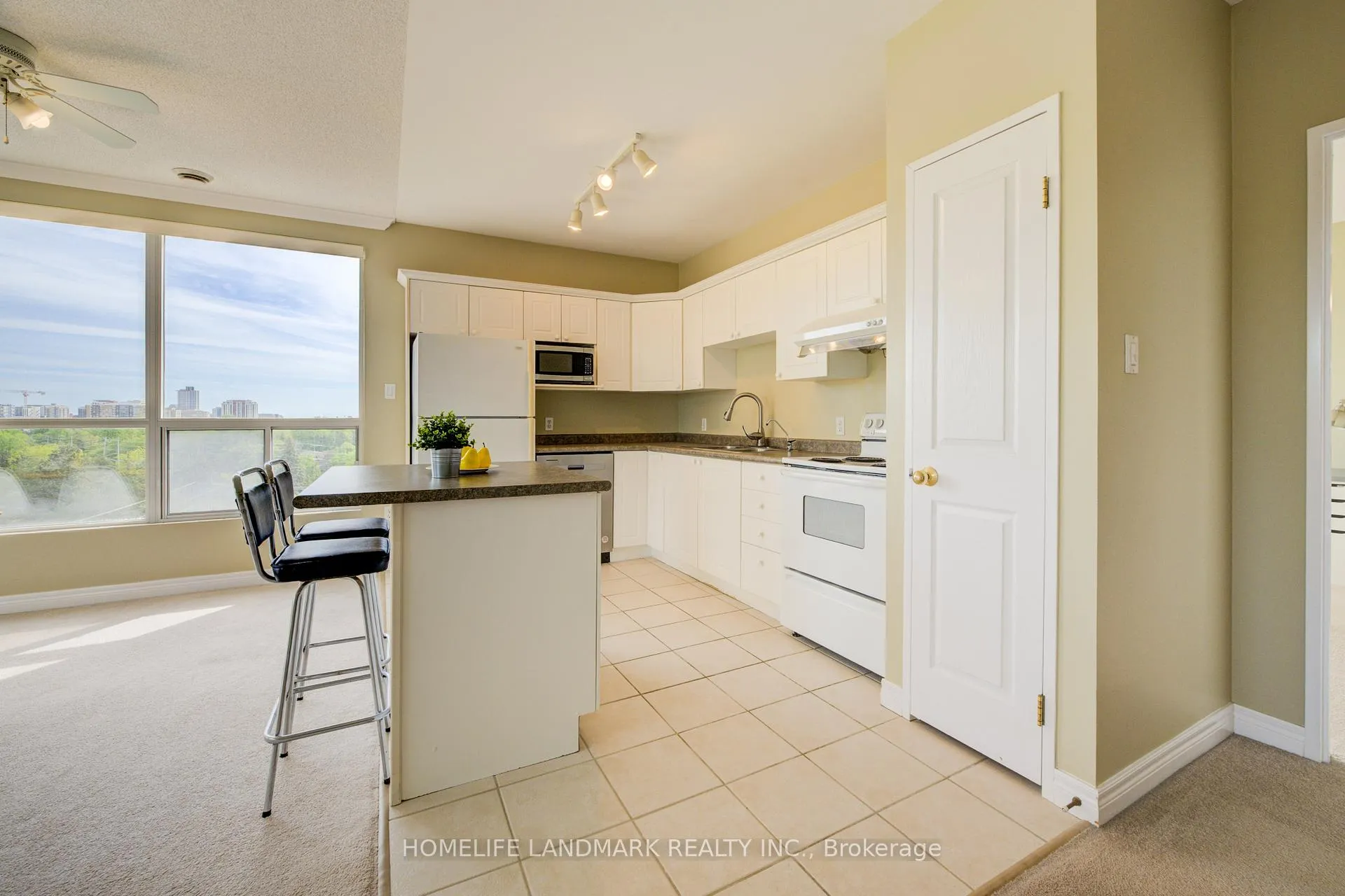 Photo 13 of Unit 608, 255 Keats Way, Waterloo, Beechwood — HOMEH