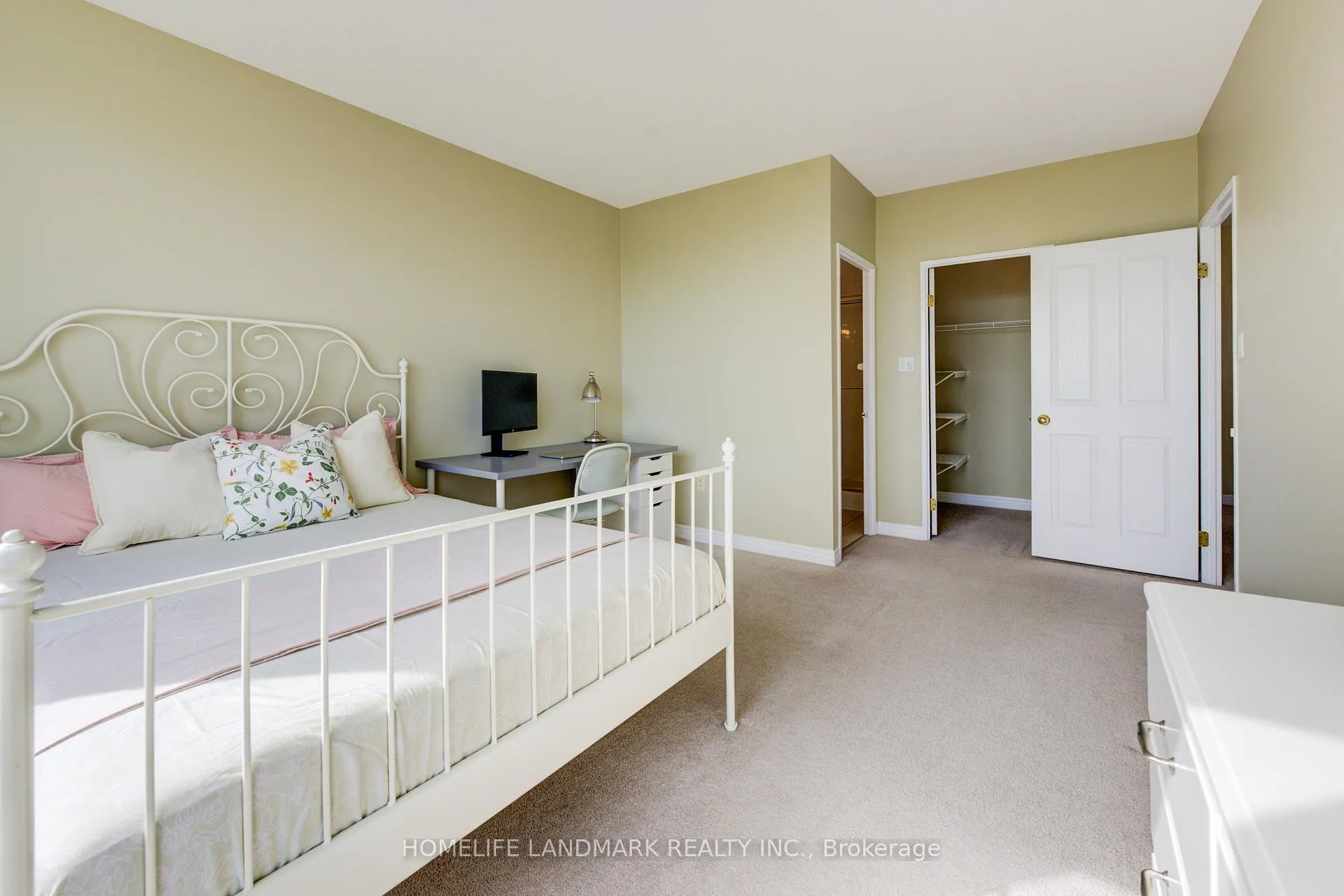 Photo 15 of Unit 608, 255 Keats Way, Waterloo, Beechwood — HOMEH