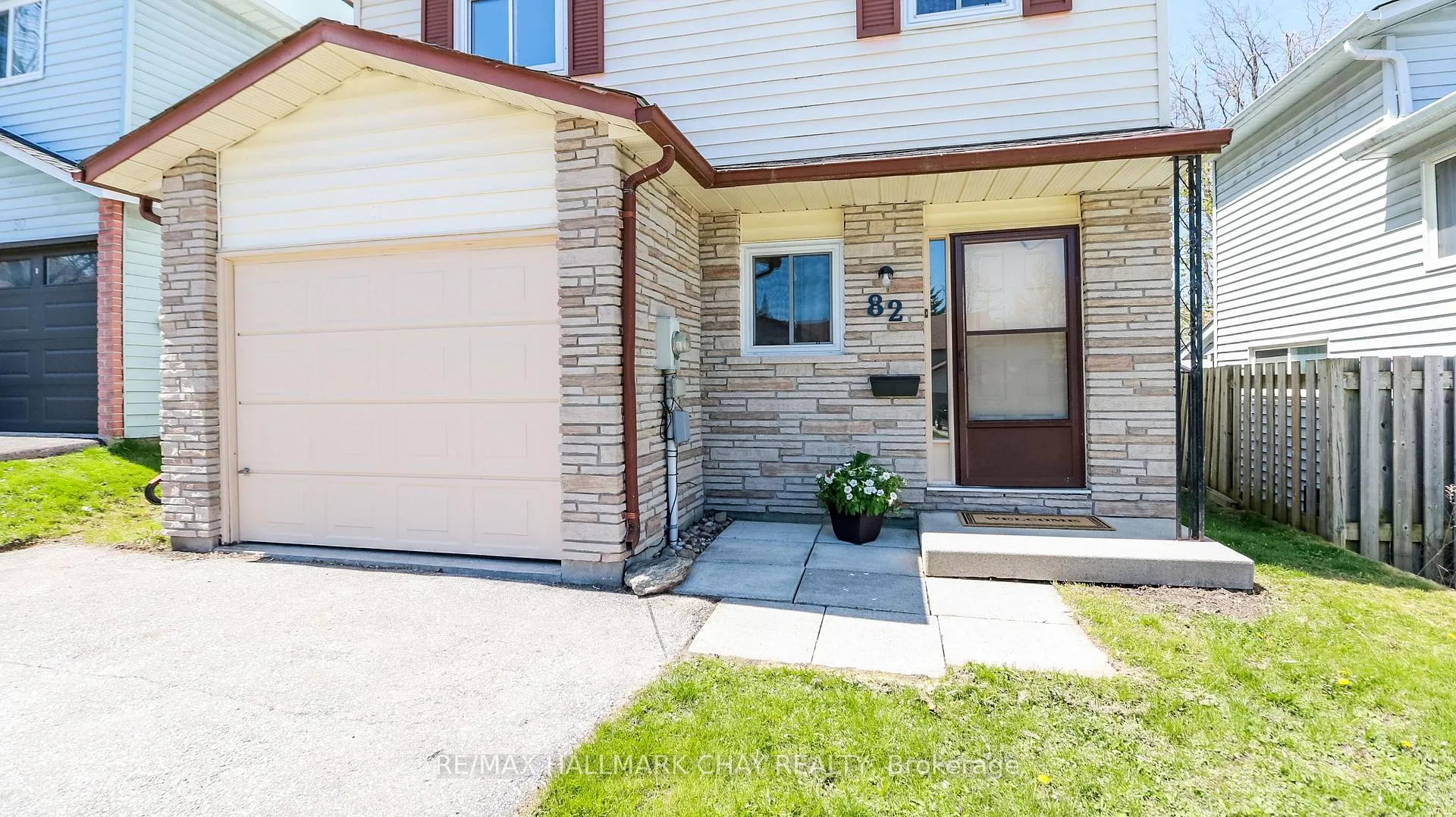 Front of 82 Melinda Crescent