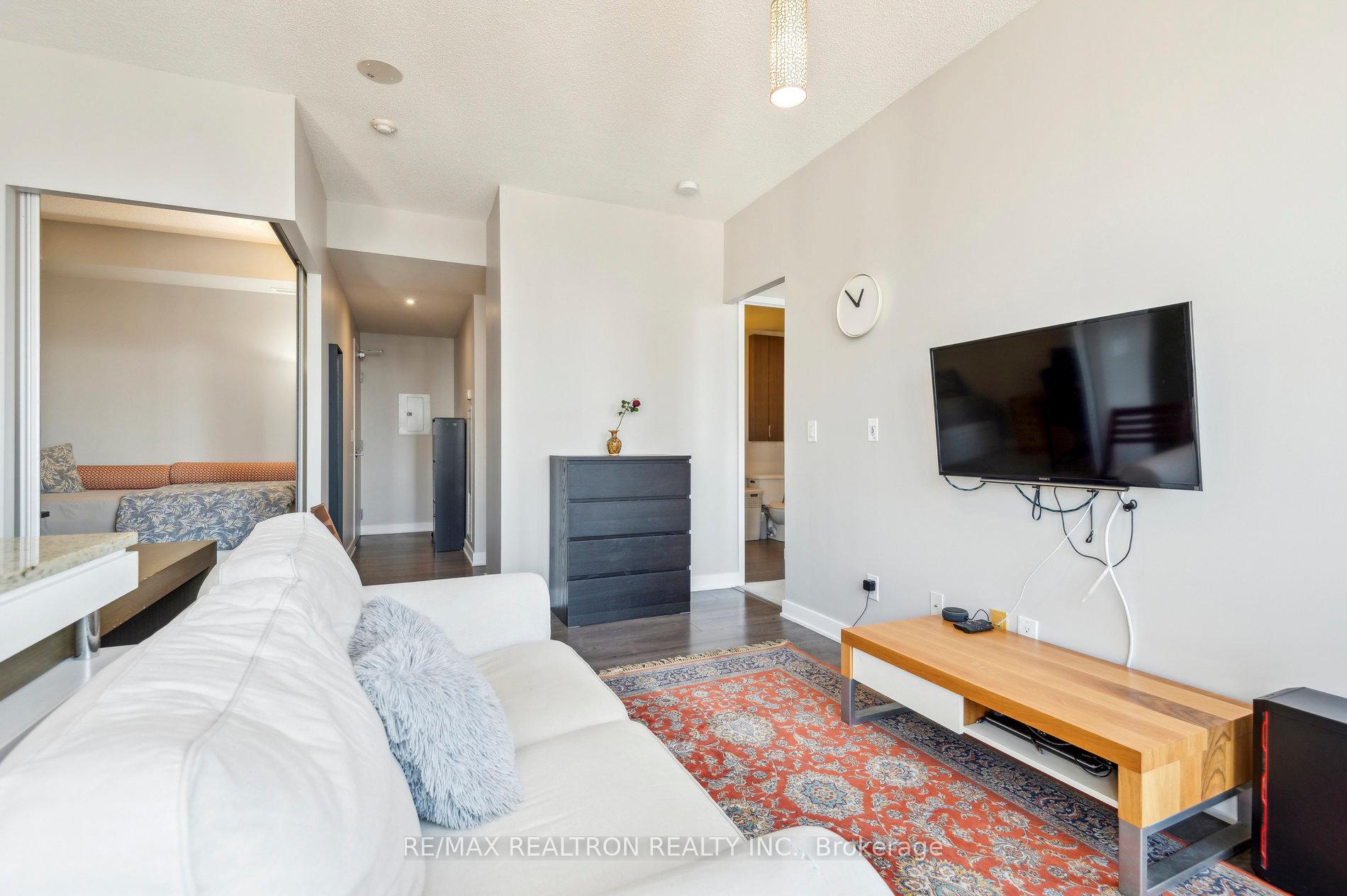 Photo 12 of Unit 2006, 110 Charles Street E, Toronto, Church-Yonge Corridor — HOMEH
