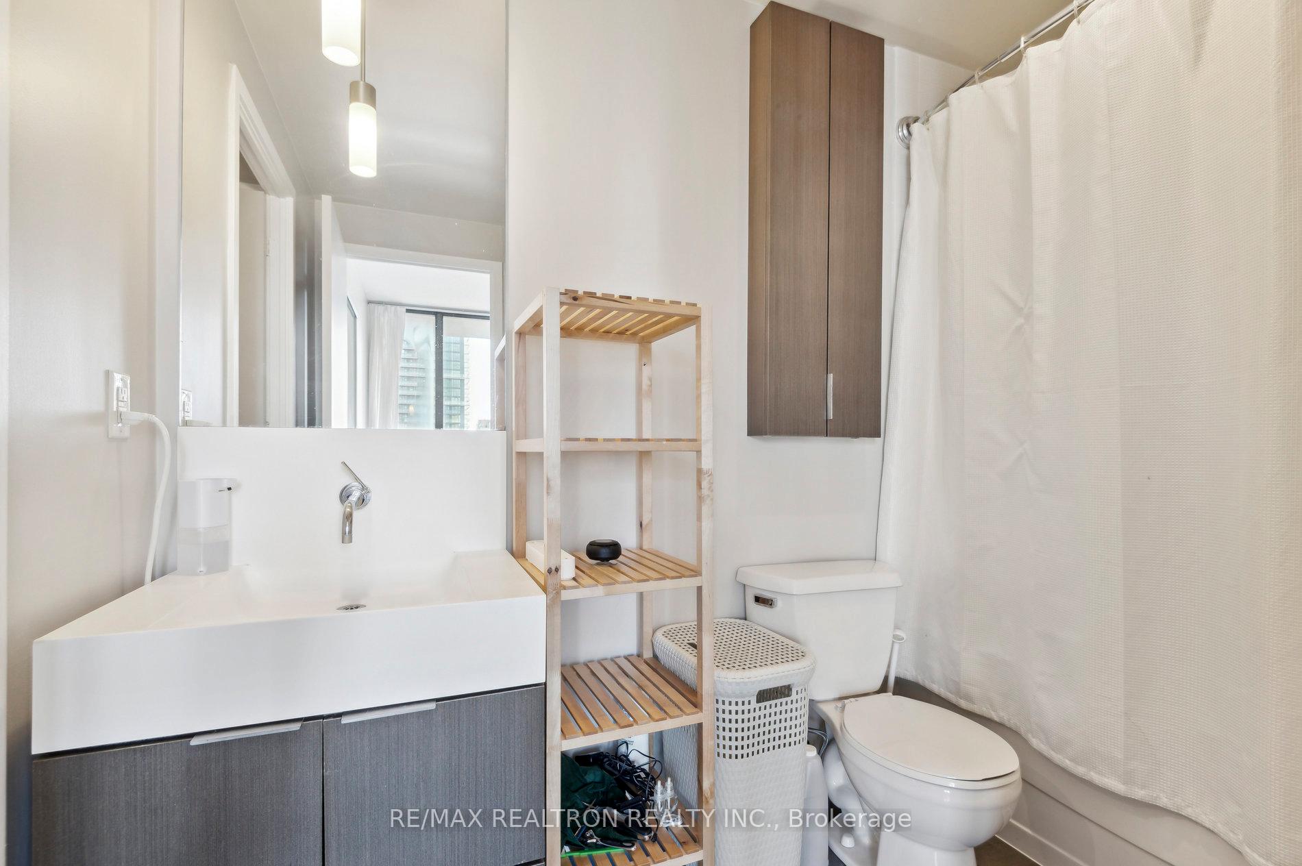 Photo 20 of Unit 2006, 110 Charles Street E, Toronto, Church-Yonge Corridor — HOMEH