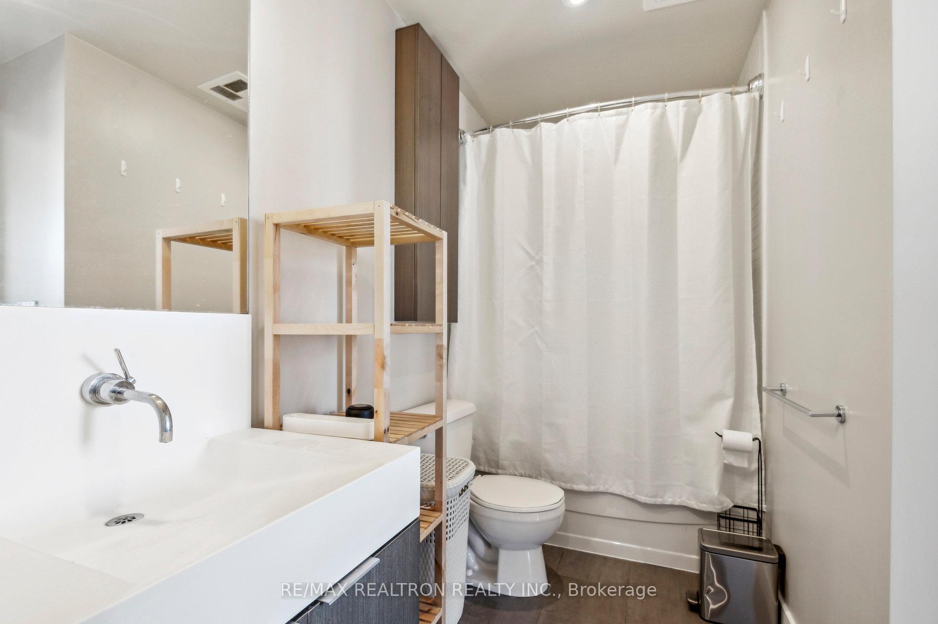 Photo 21 of Unit 2006, 110 Charles Street E, Toronto, Church-Yonge Corridor — HOMEH