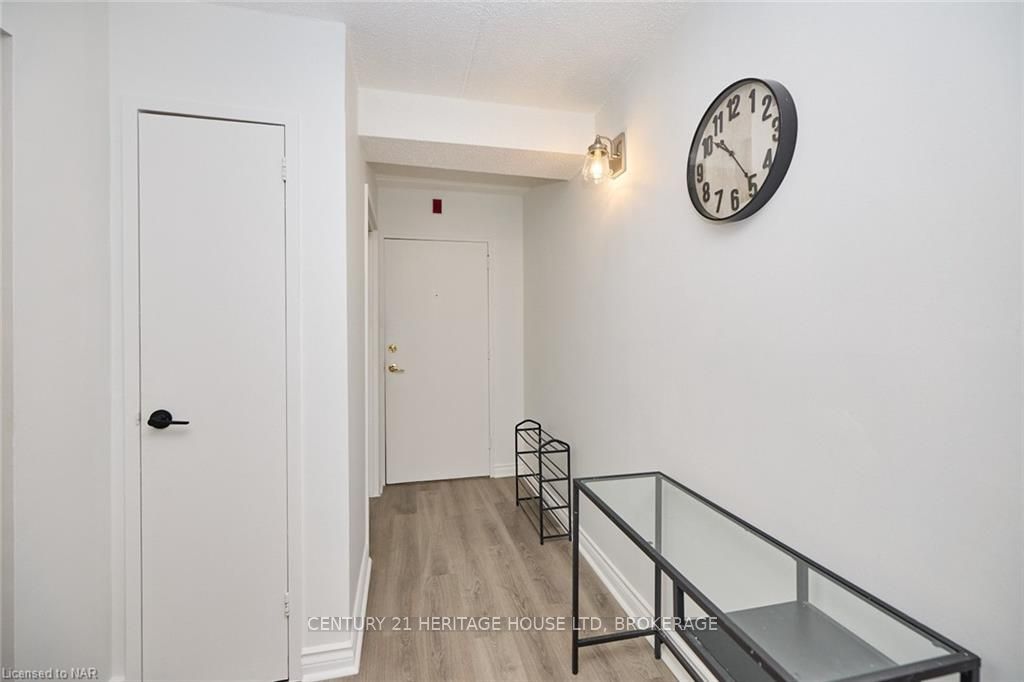Photo 6 of Unit 201, 196 Scott Street, St. Catharines, Fairview — HOMEH