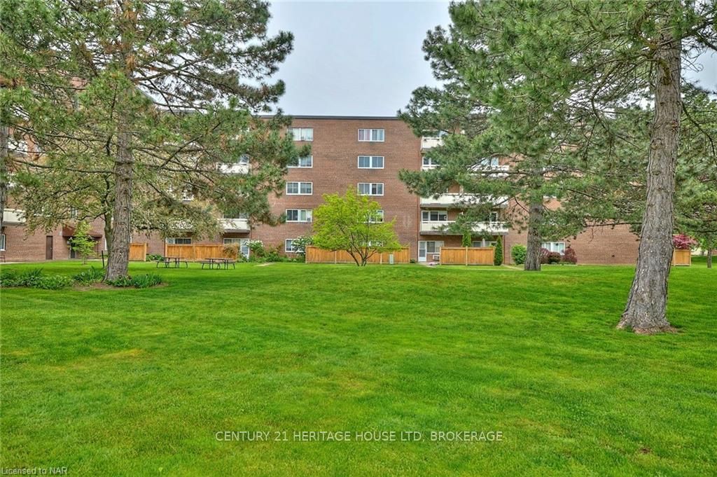 Photo 46 of Unit 201, 196 Scott Street, St. Catharines, Fairview — HOMEH