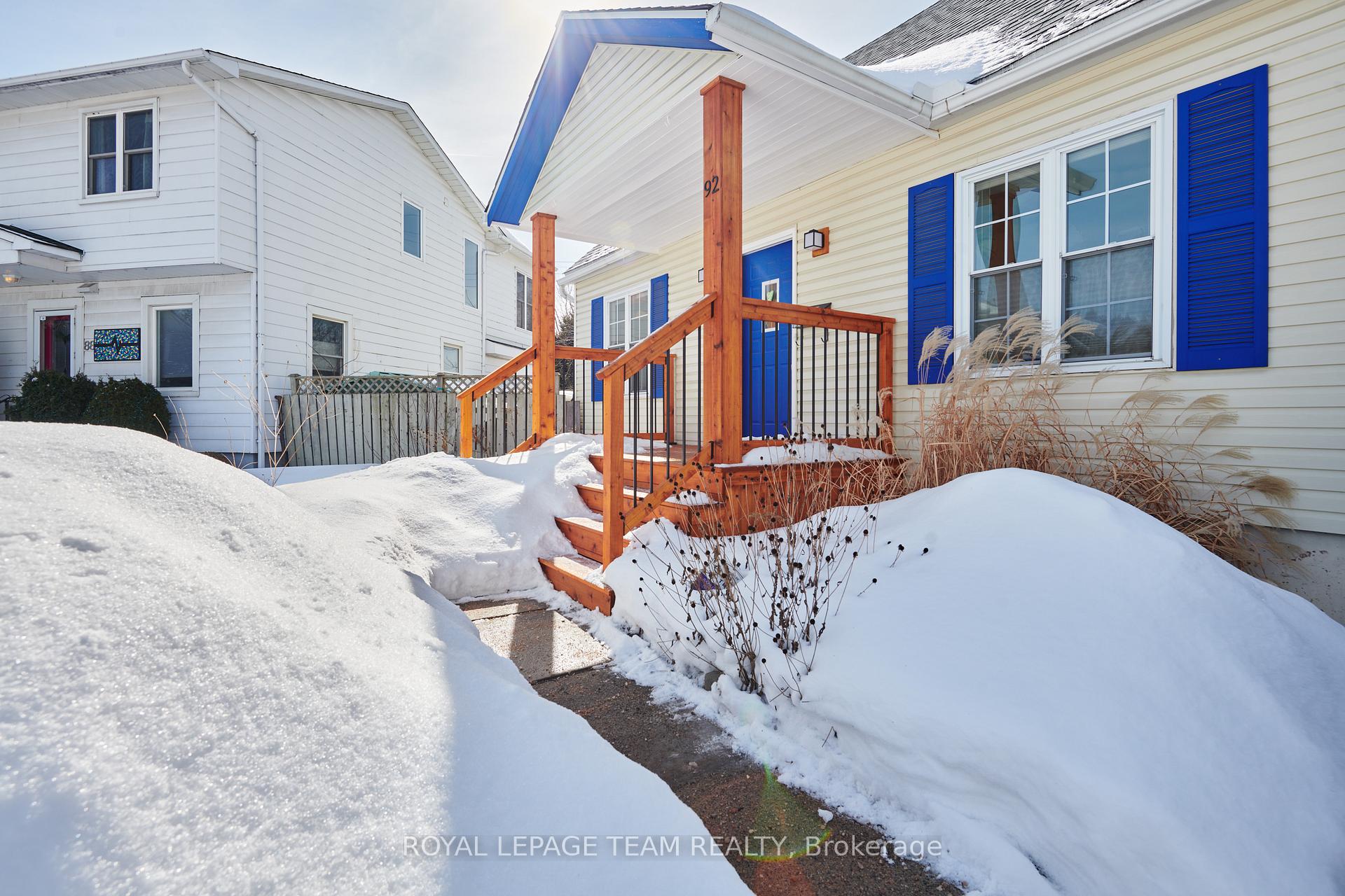 Photo 2 of 92 Harrold Place, Ottawa, Carlington — HOMEH