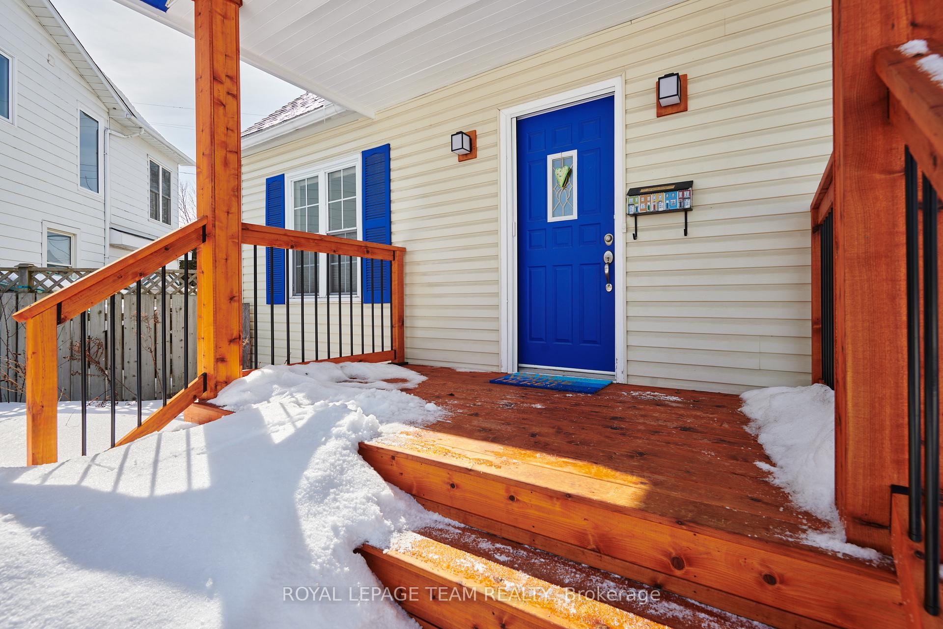 Photo 4 of 92 Harrold Place, Ottawa, Carlington — HOMEH