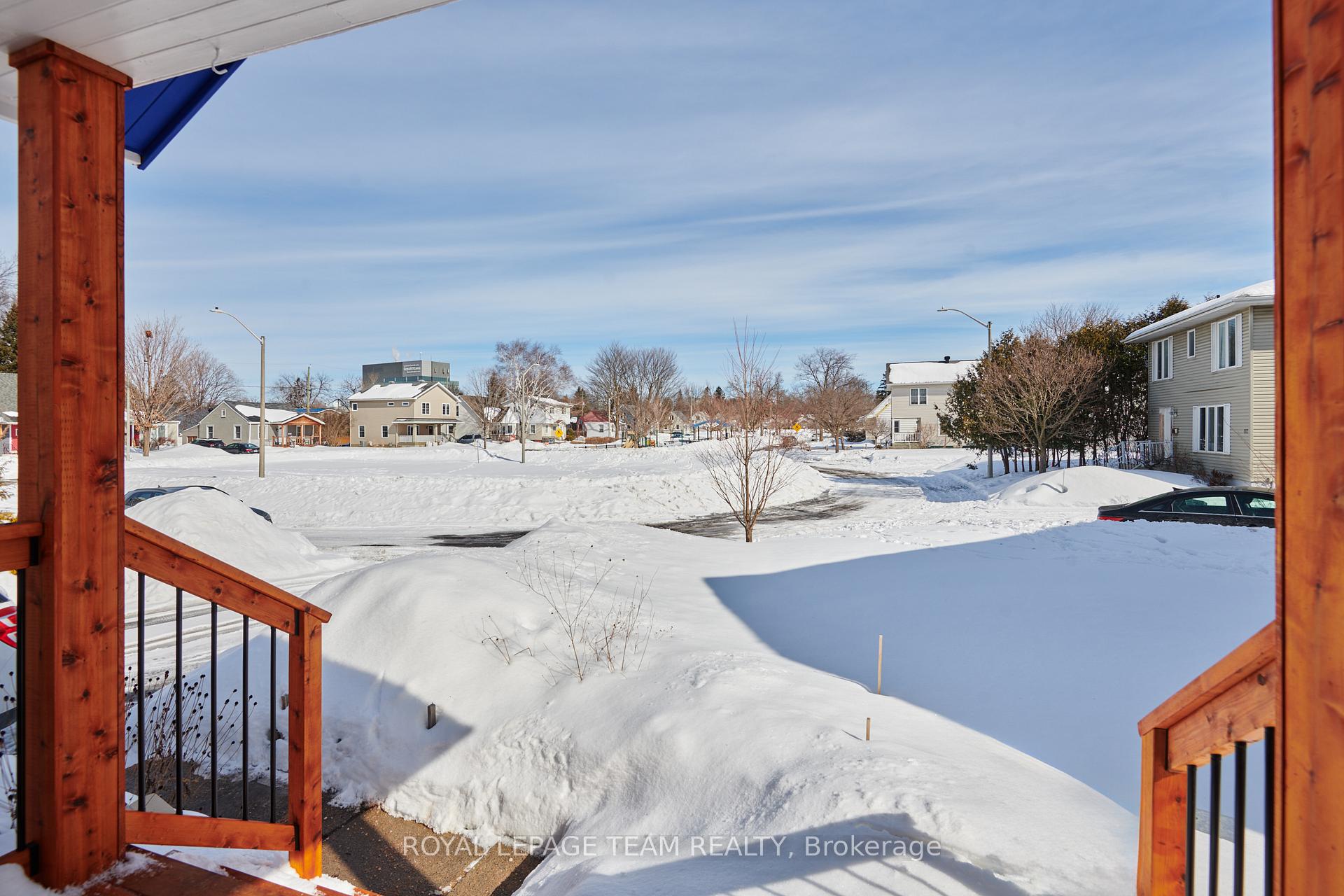 Photo 6 of 92 Harrold Place, Ottawa, Carlington — HOMEH