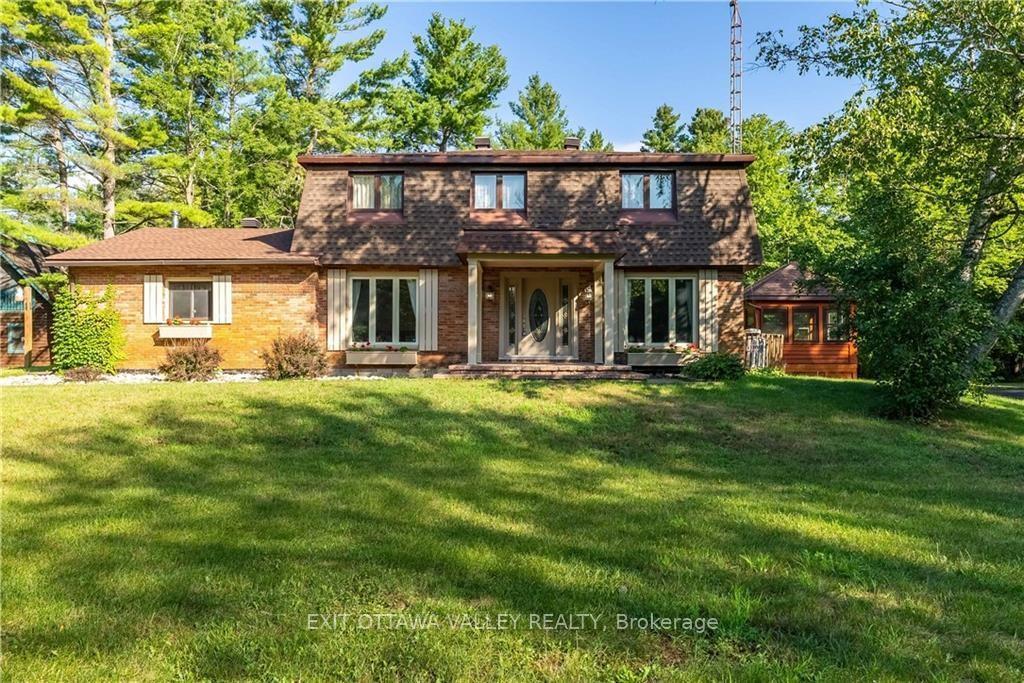 Photo 1 of 2062 Richmond Road, Beckwith, Beckwith Twp — HOMEH
