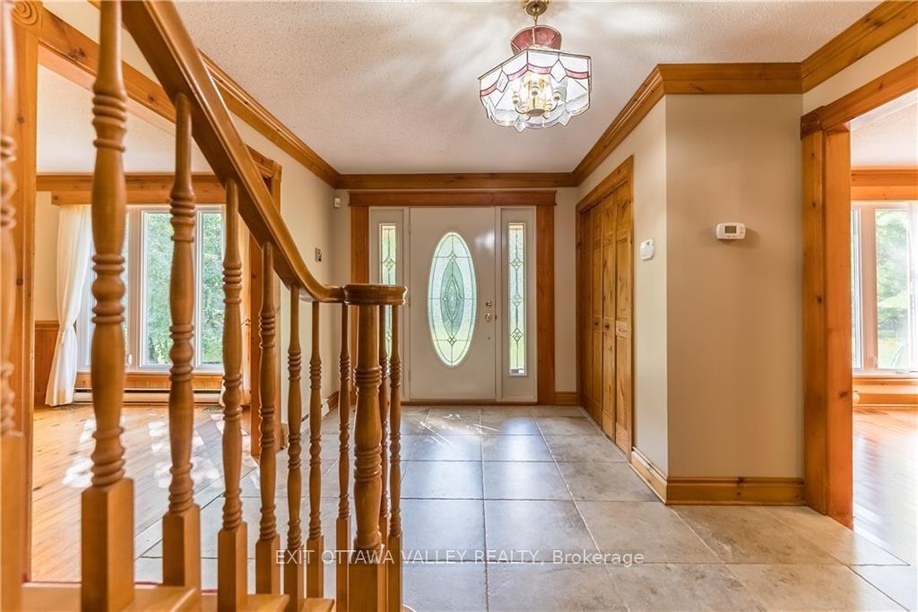Photo 3 of 2062 Richmond Road, Beckwith, Beckwith Twp — HOMEH