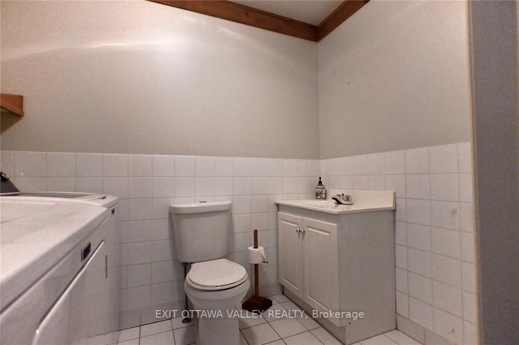 Photo 16 of 2062 Richmond Road, Beckwith, Beckwith Twp — HOMEH
