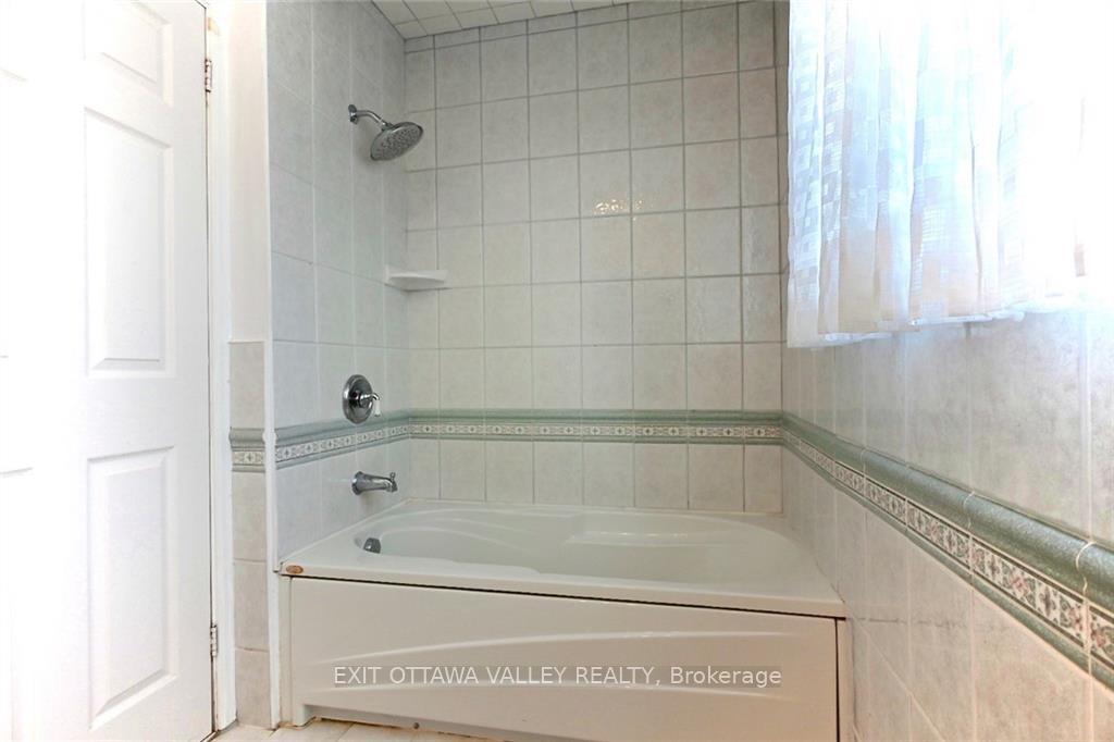Photo 19 of 2062 Richmond Road, Beckwith, Beckwith Twp — HOMEH