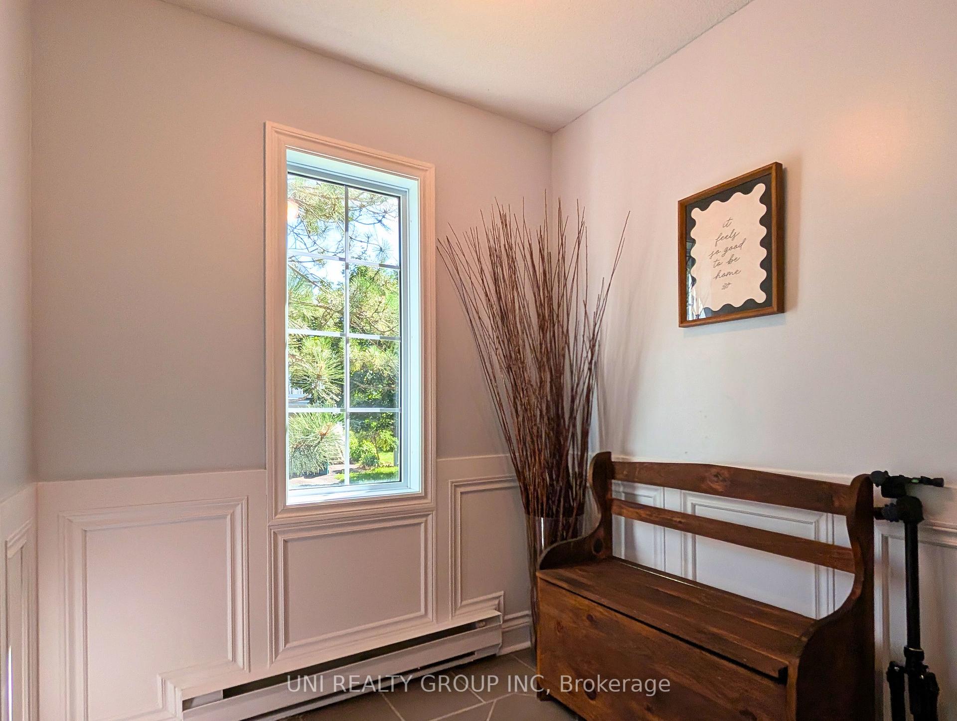 Photo 5 of 120 Castlegreen Private, Ottawa, Hunt Club Park/Greenboro — HOMEH