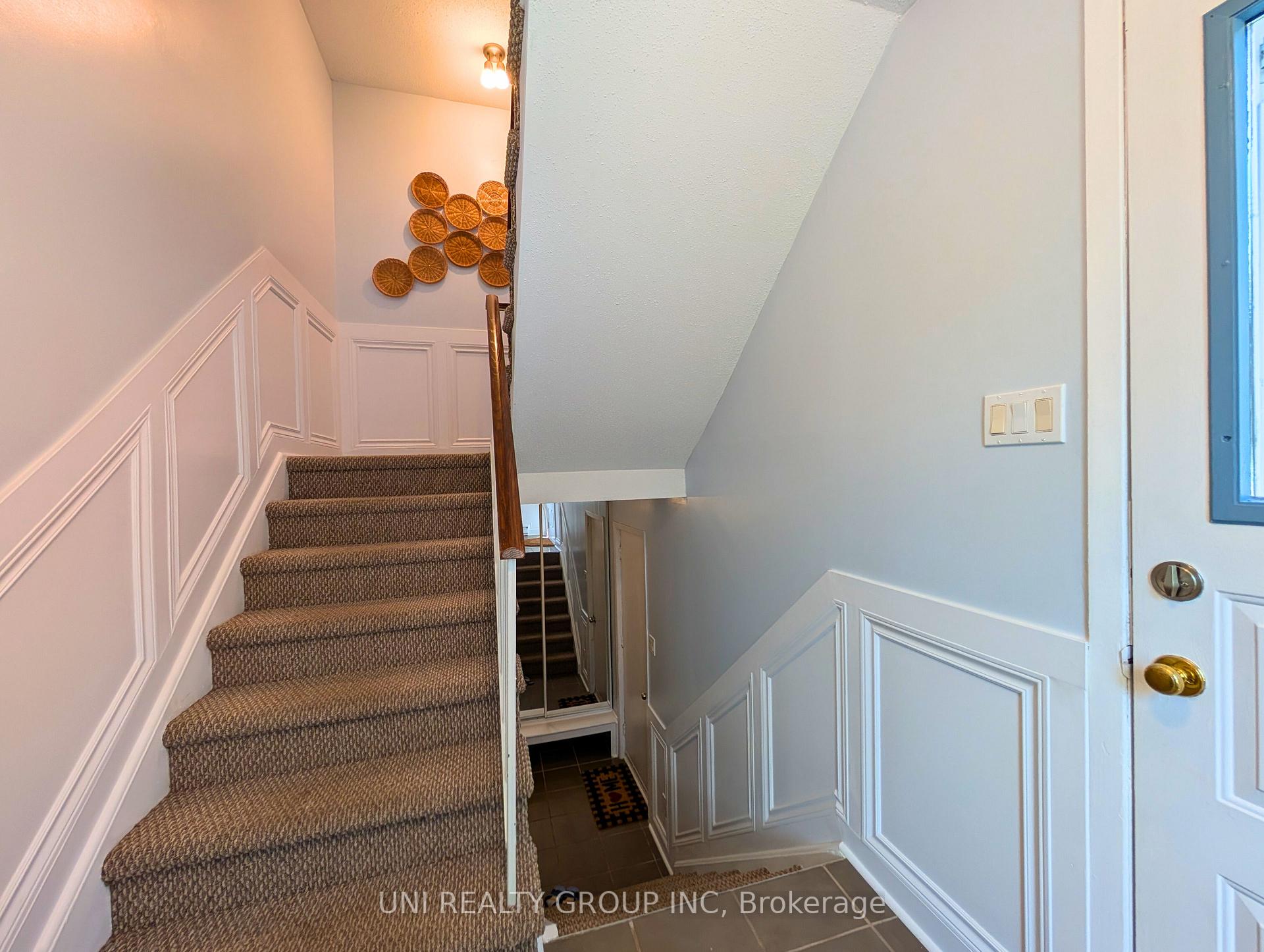 Photo 6 of 120 Castlegreen Private, Ottawa, Hunt Club Park/Greenboro — HOMEH