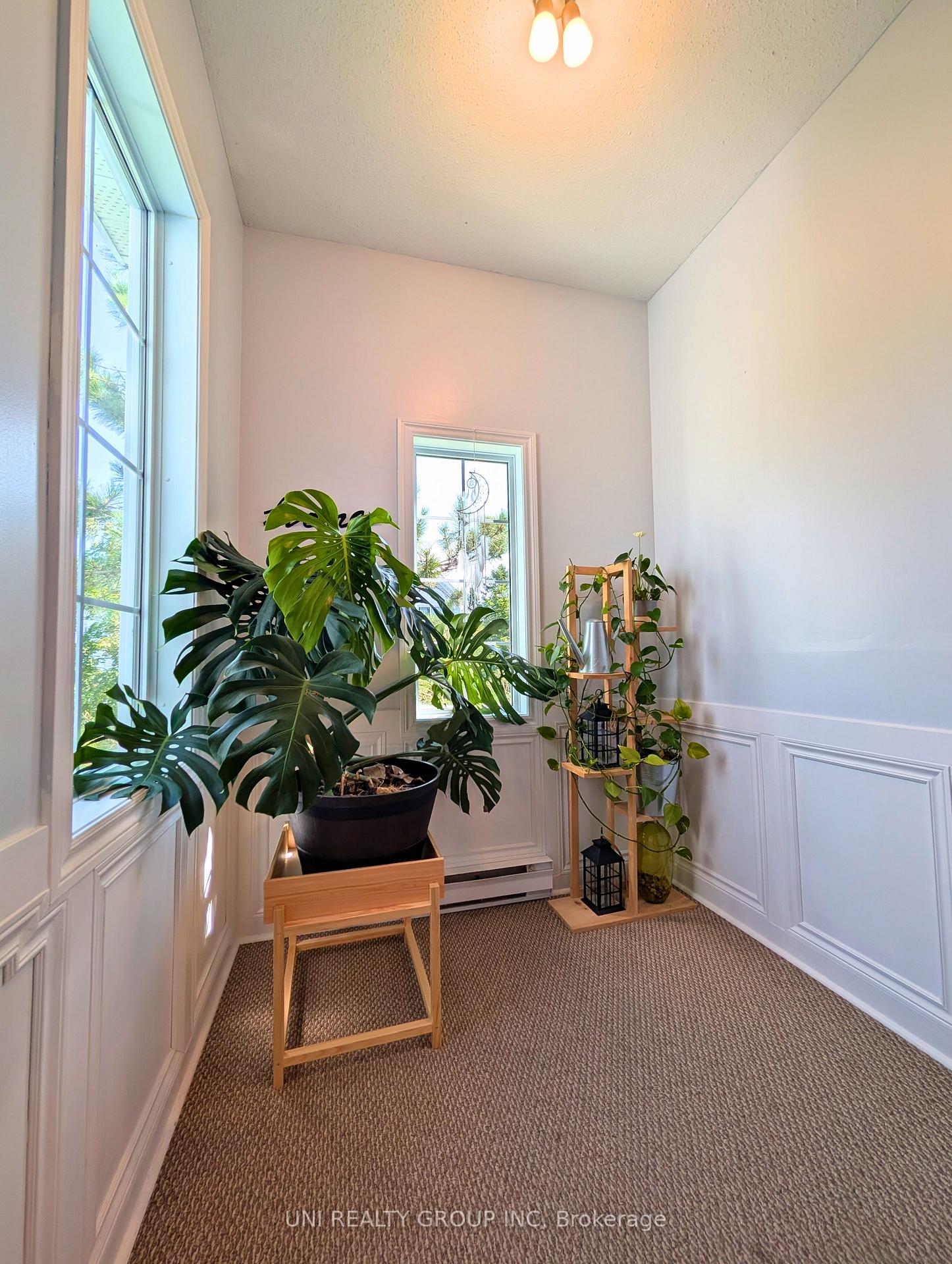 Photo 7 of 120 Castlegreen Private, Ottawa, Hunt Club Park/Greenboro — HOMEH
