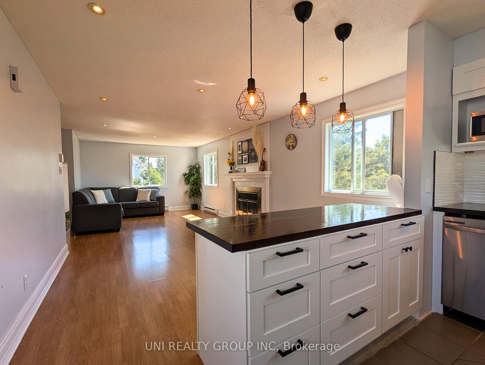 Photo 11 of 120 Castlegreen Private, Ottawa, Hunt Club Park/Greenboro — HOMEH