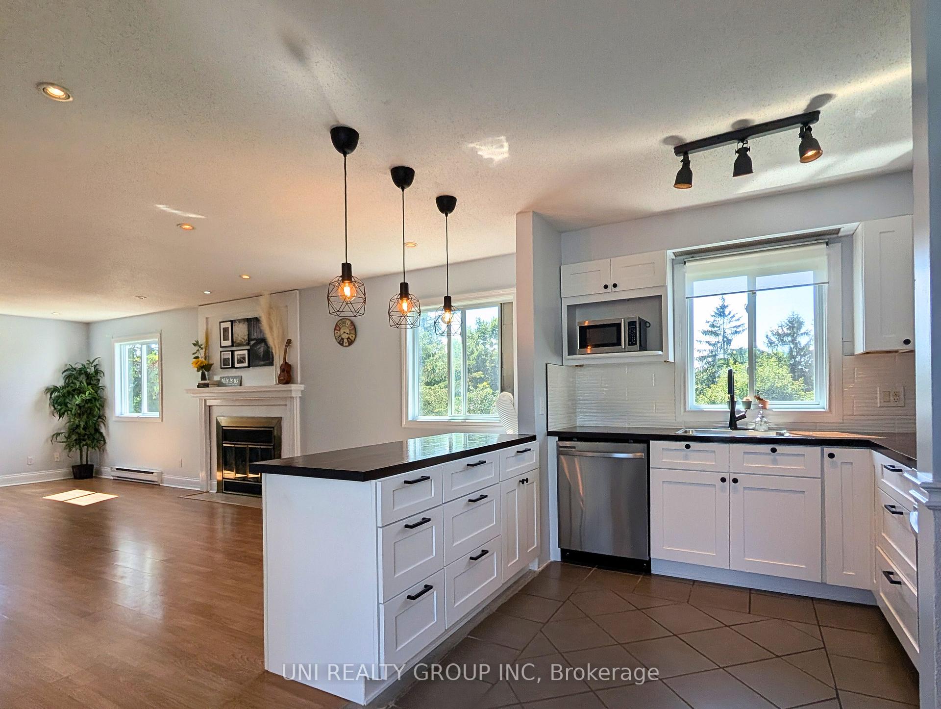 Photo 24 of 120 Castlegreen Private, Ottawa, Hunt Club Park/Greenboro — HOMEH