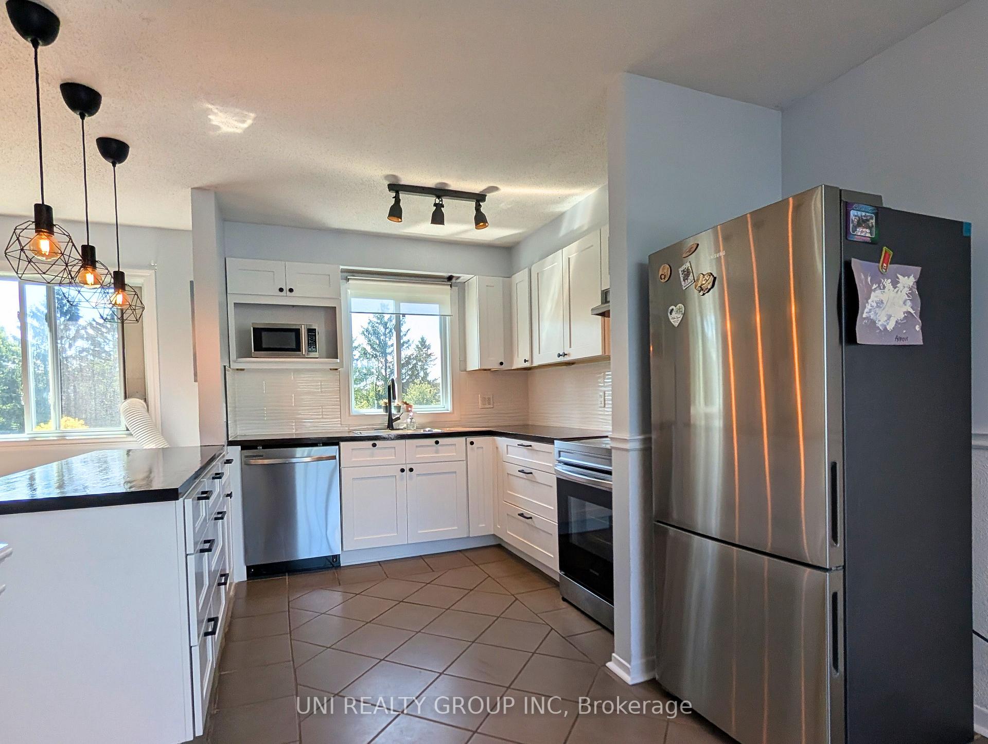 Photo 25 of 120 Castlegreen Private, Ottawa, Hunt Club Park/Greenboro — HOMEH