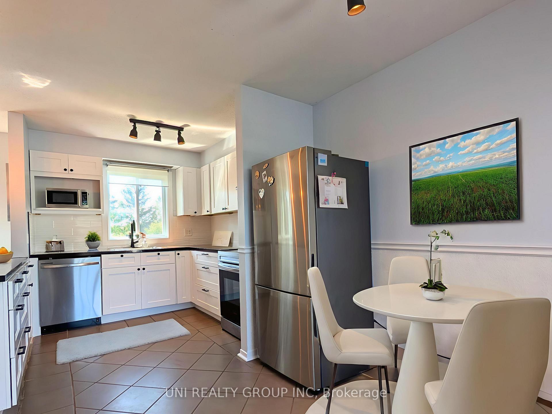 Photo 26 of 120 Castlegreen Private, Ottawa, Hunt Club Park/Greenboro — HOMEH