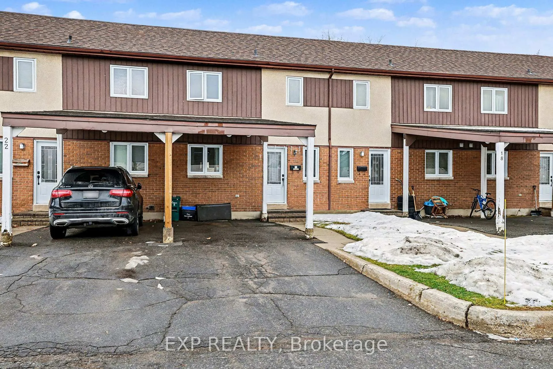 Photo 3 of 20 Lovell Lane, Ottawa, Westcliffe Estates — HOMEH
