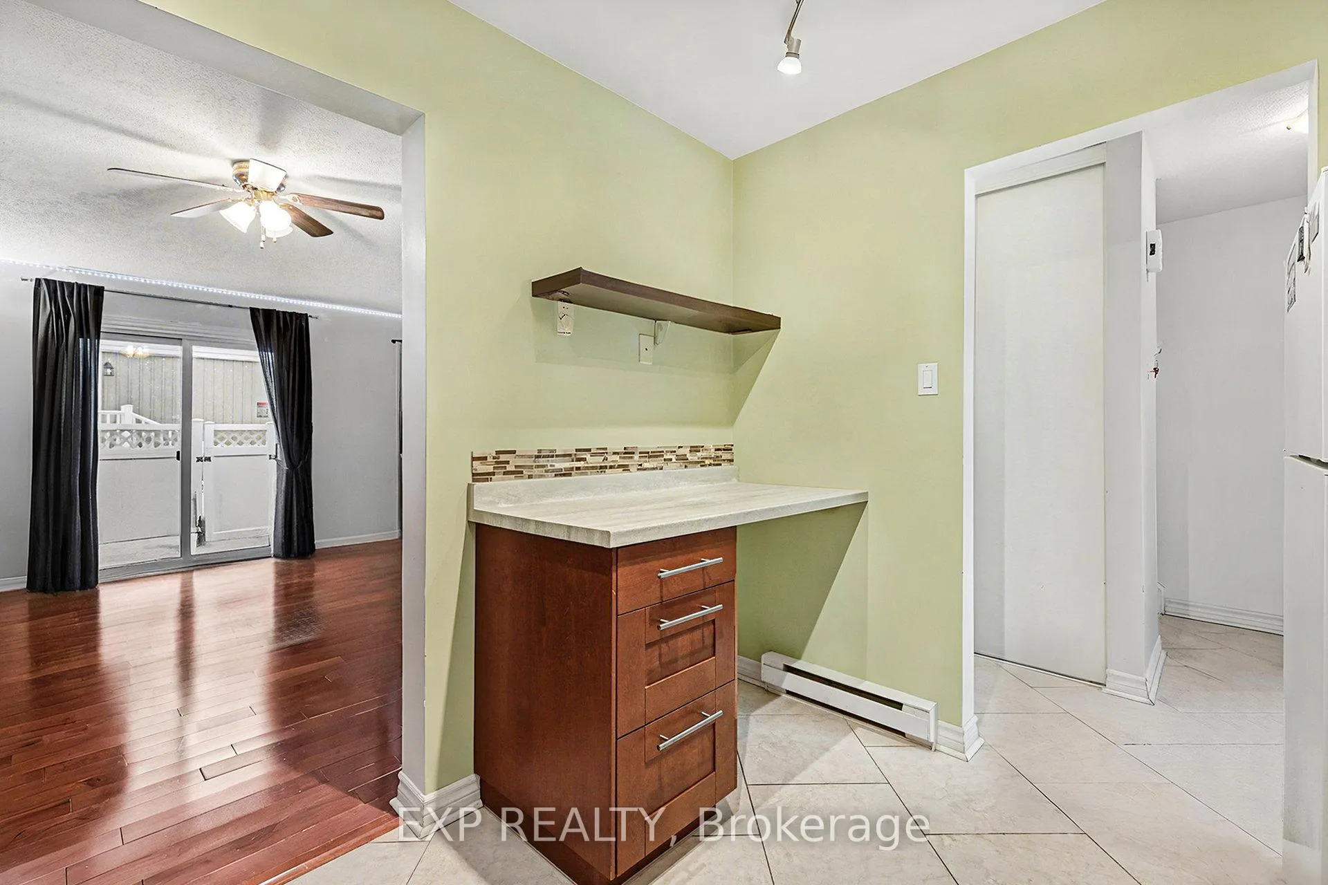 Photo 12 of 20 Lovell Lane, Ottawa, Westcliffe Estates — HOMEH