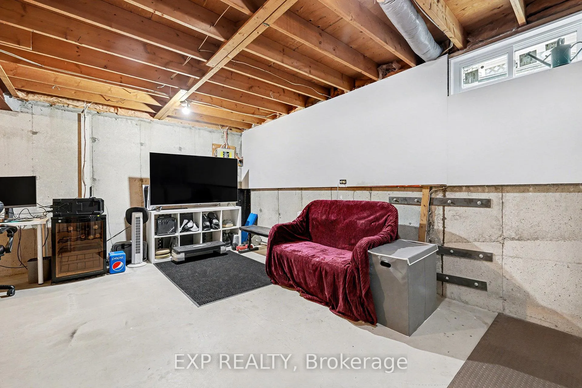 Photo 20 of 20 Lovell Lane, Ottawa, Westcliffe Estates — HOMEH