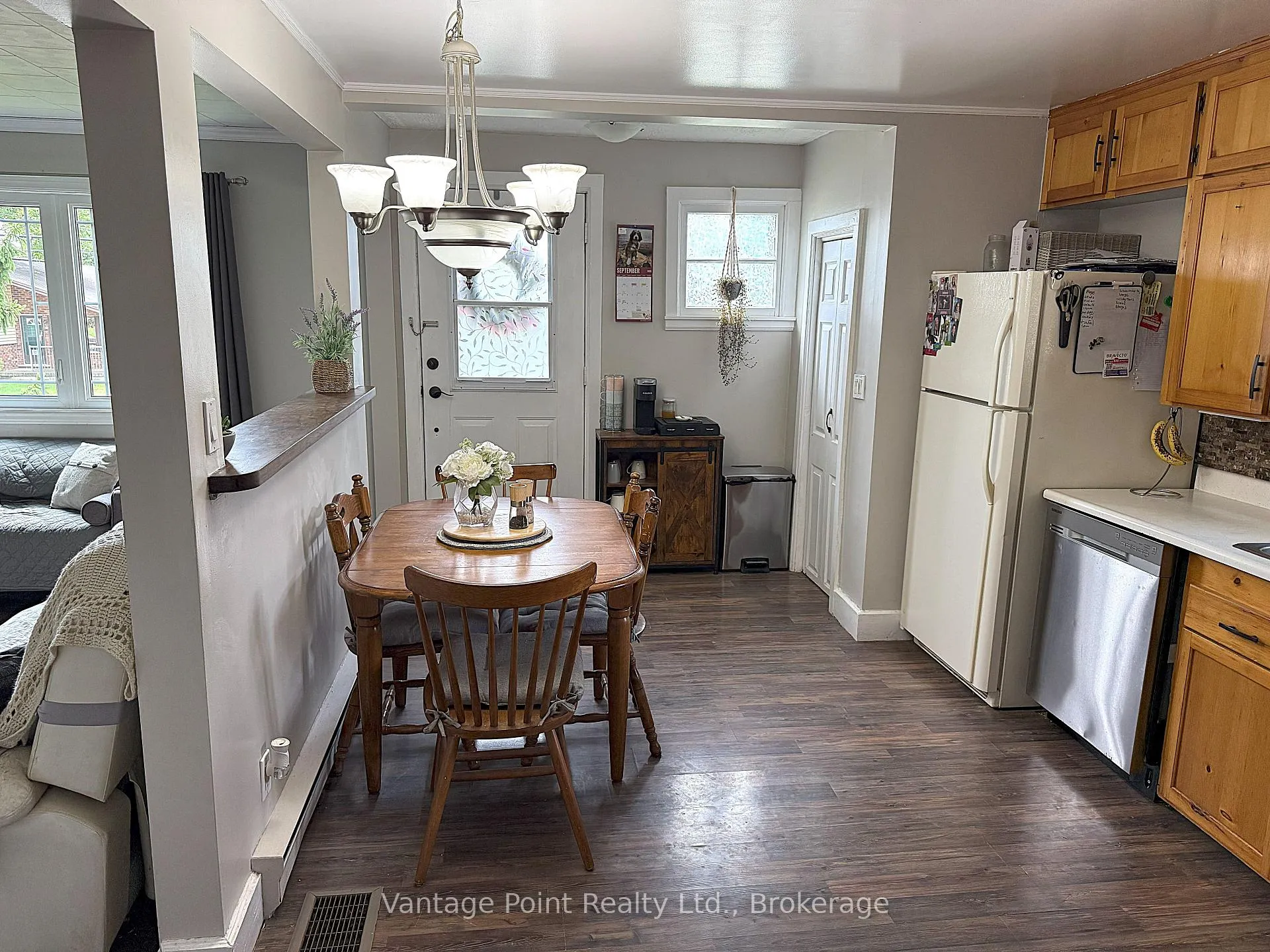 Photo 13 of 777007 10 Highway, Chatsworth — HOMEH