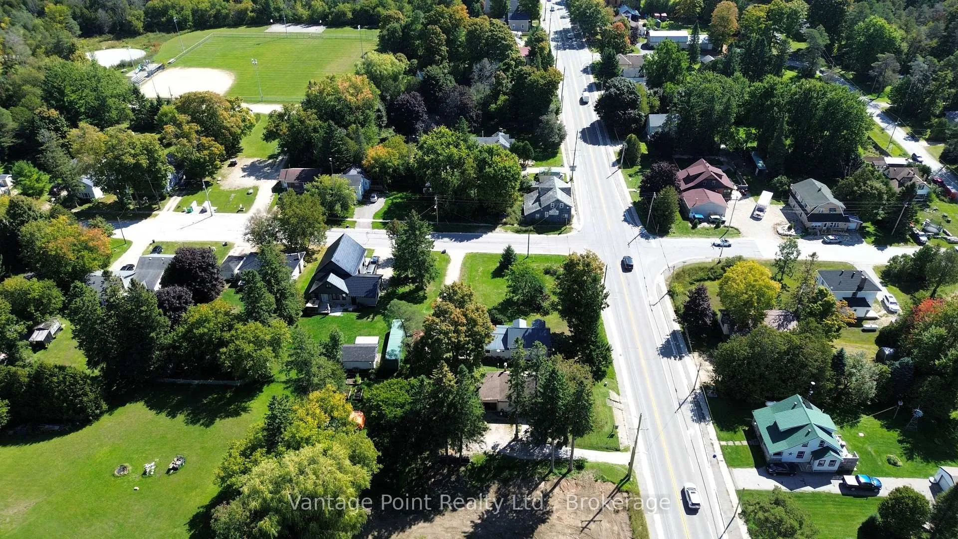 Photo 42 of 777007 10 Highway, Chatsworth — HOMEH