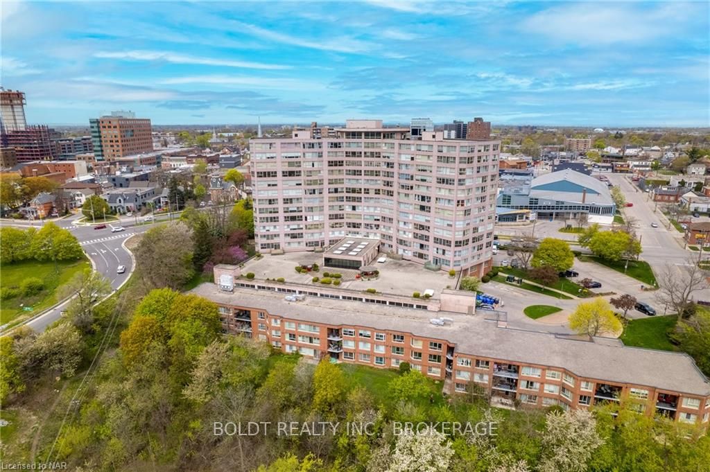 Photo 4 of Unit 911, 7 Gale Crescent, St. Catharines, E. Chester — HOMEH