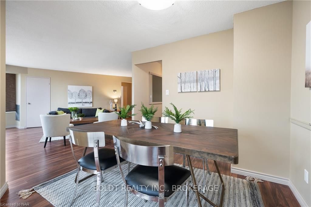 Photo 17 of Unit 911, 7 Gale Crescent, St. Catharines, E. Chester — HOMEH