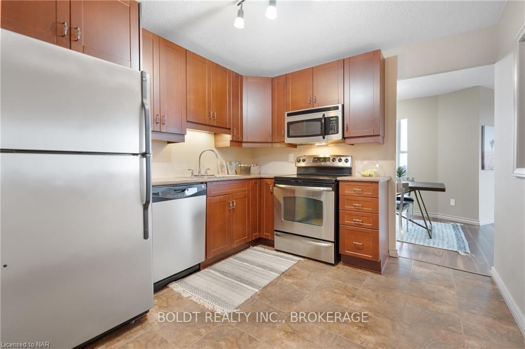 Photo 20 of Unit 911, 7 Gale Crescent, St. Catharines, E. Chester — HOMEH