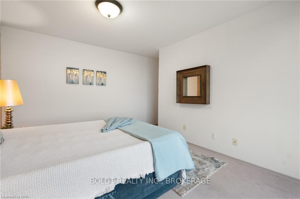 Photo 26 of Unit 911, 7 Gale Crescent, St. Catharines, E. Chester — HOMEH