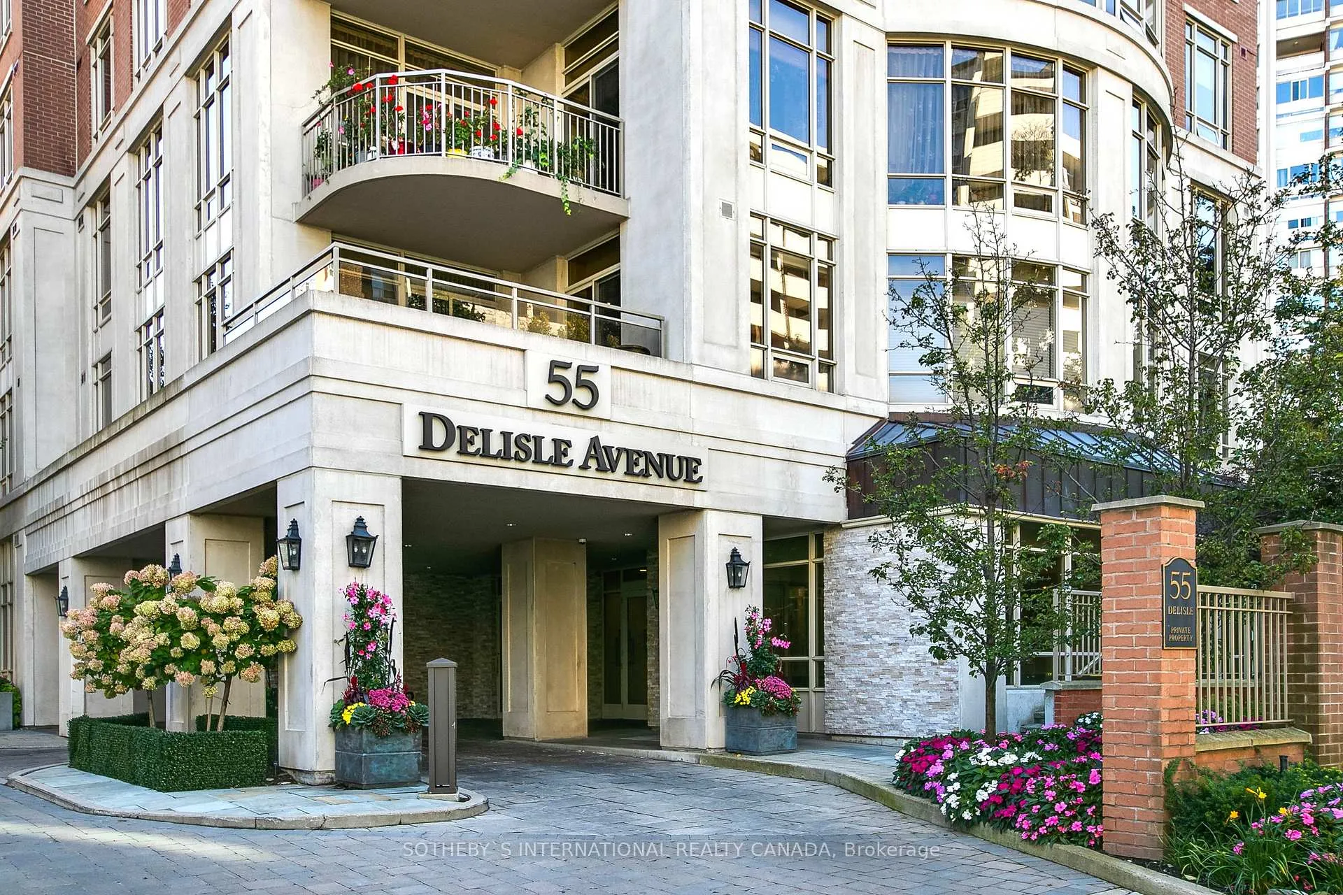 Photo 2 of Unit 903, 55 Delisle Avenue, Toronto, Yonge-St. Clair — HOMEH