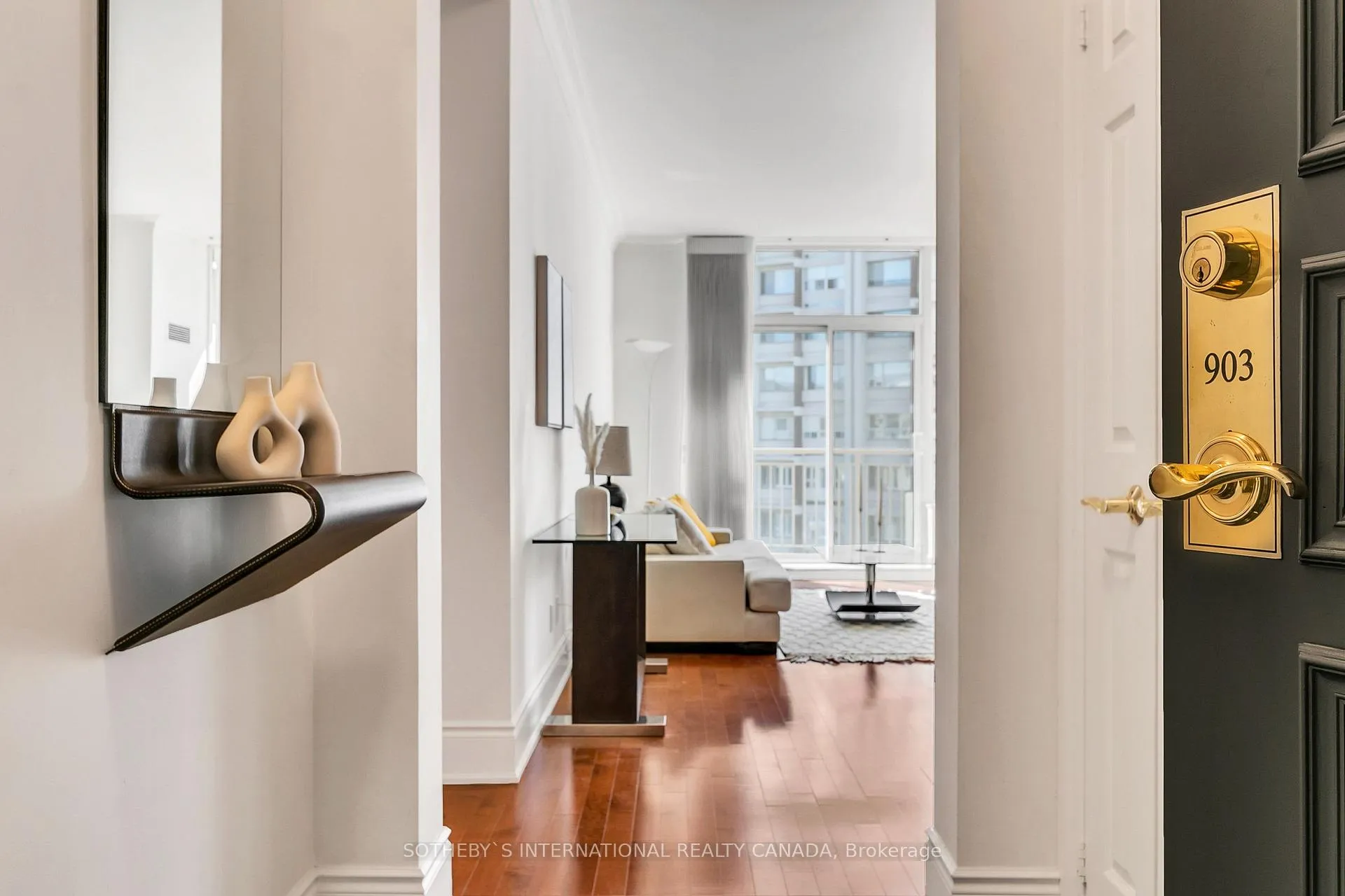 Photo 4 of Unit 903, 55 Delisle Avenue, Toronto, Yonge-St. Clair — HOMEH