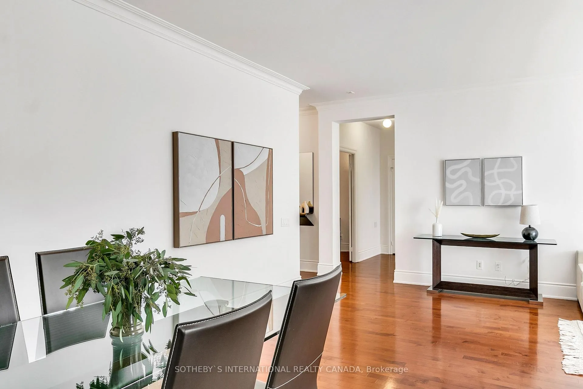 Photo 11 of Unit 903, 55 Delisle Avenue, Toronto, Yonge-St. Clair — HOMEH