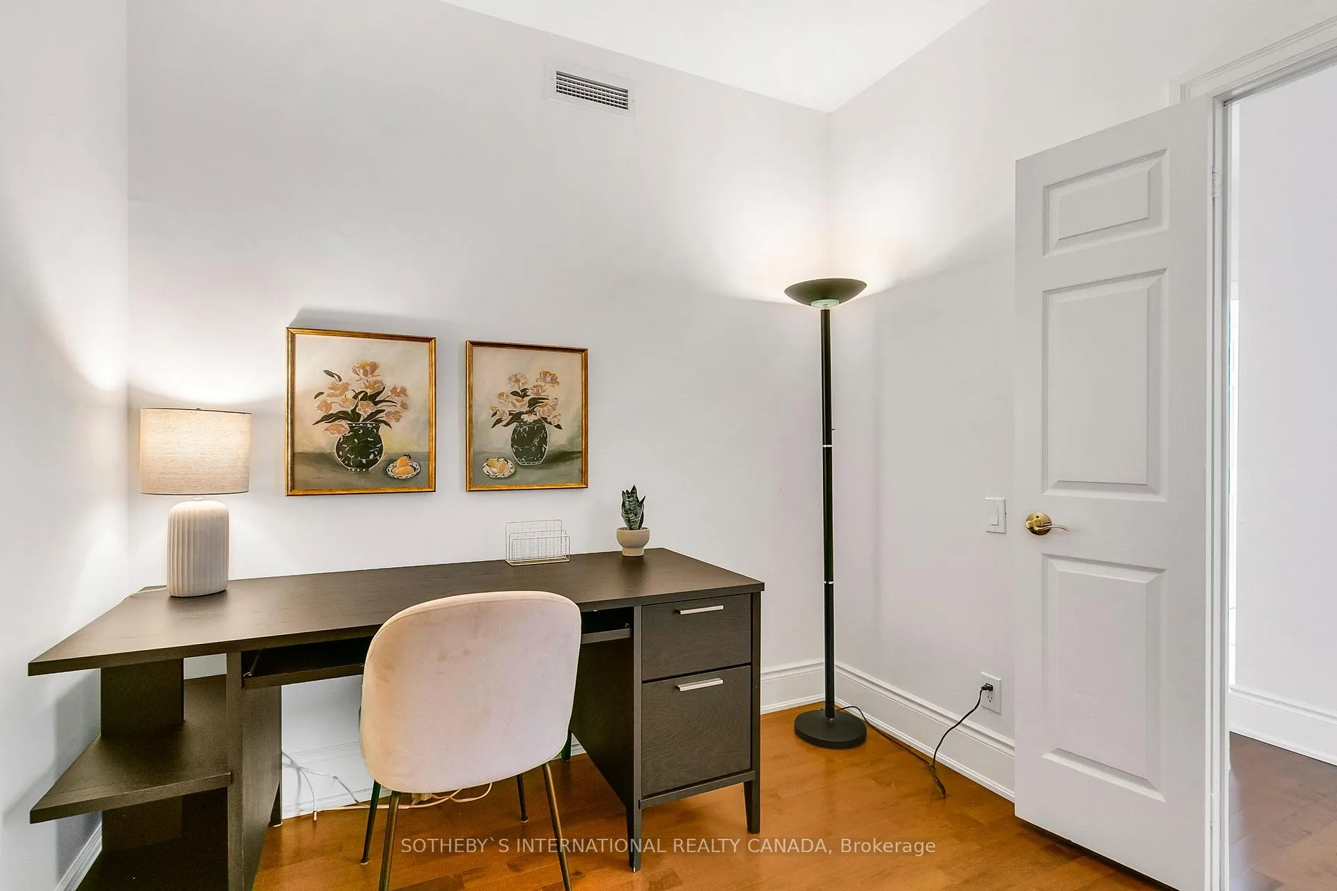 Photo 17 of Unit 903, 55 Delisle Avenue, Toronto, Yonge-St. Clair — HOMEH