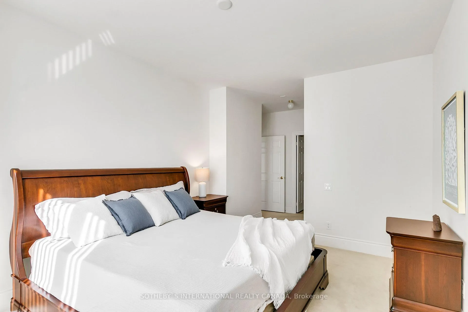 Photo 19 of Unit 903, 55 Delisle Avenue, Toronto, Yonge-St. Clair — HOMEH