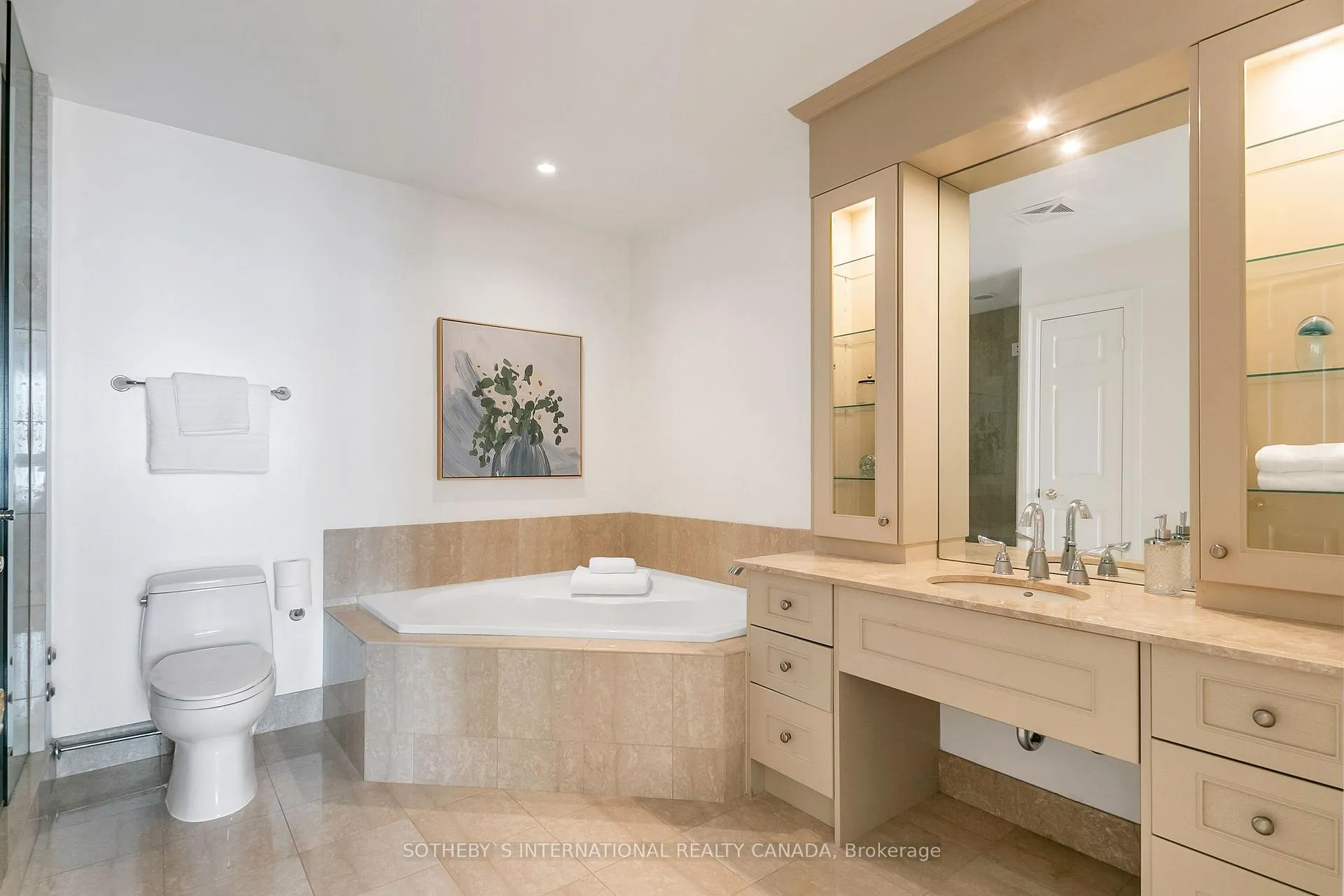 Photo 22 of Unit 903, 55 Delisle Avenue, Toronto, Yonge-St. Clair — HOMEH