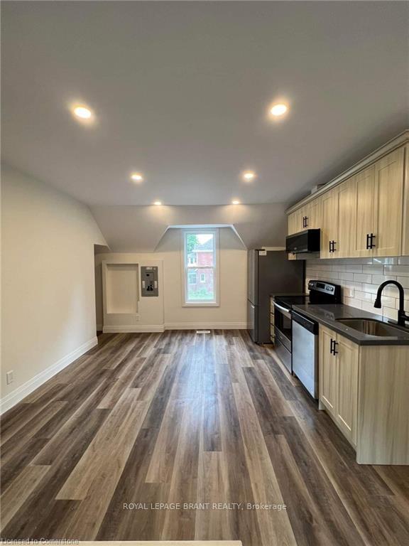 Photo 5 of Unit Unit 2, 55 Eagle Avenue, Brantford — HOMEH