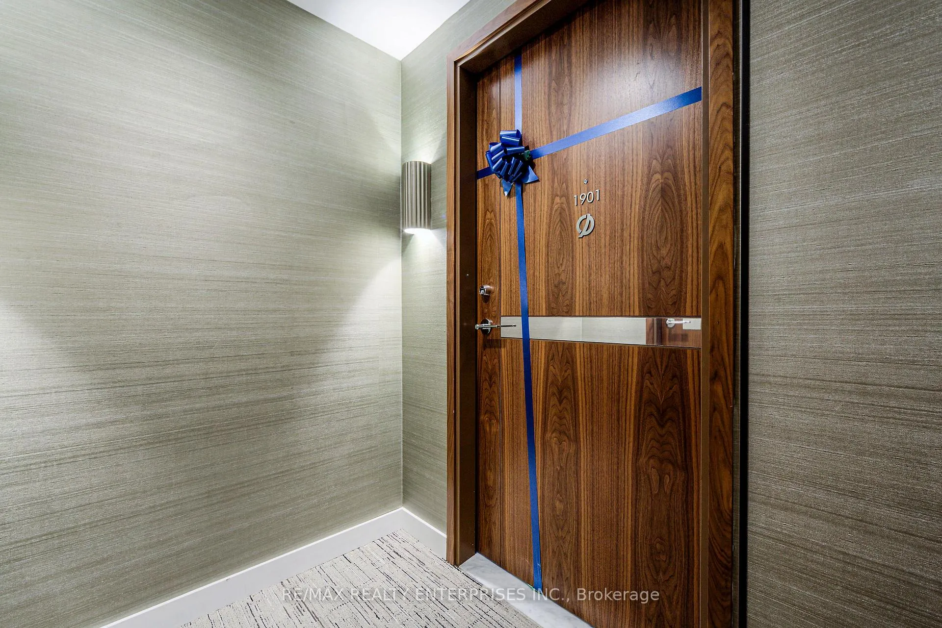 Photo 8 of Unit 1901, 38 Widmer Street, Toronto, Waterfront Communities — HOMEH