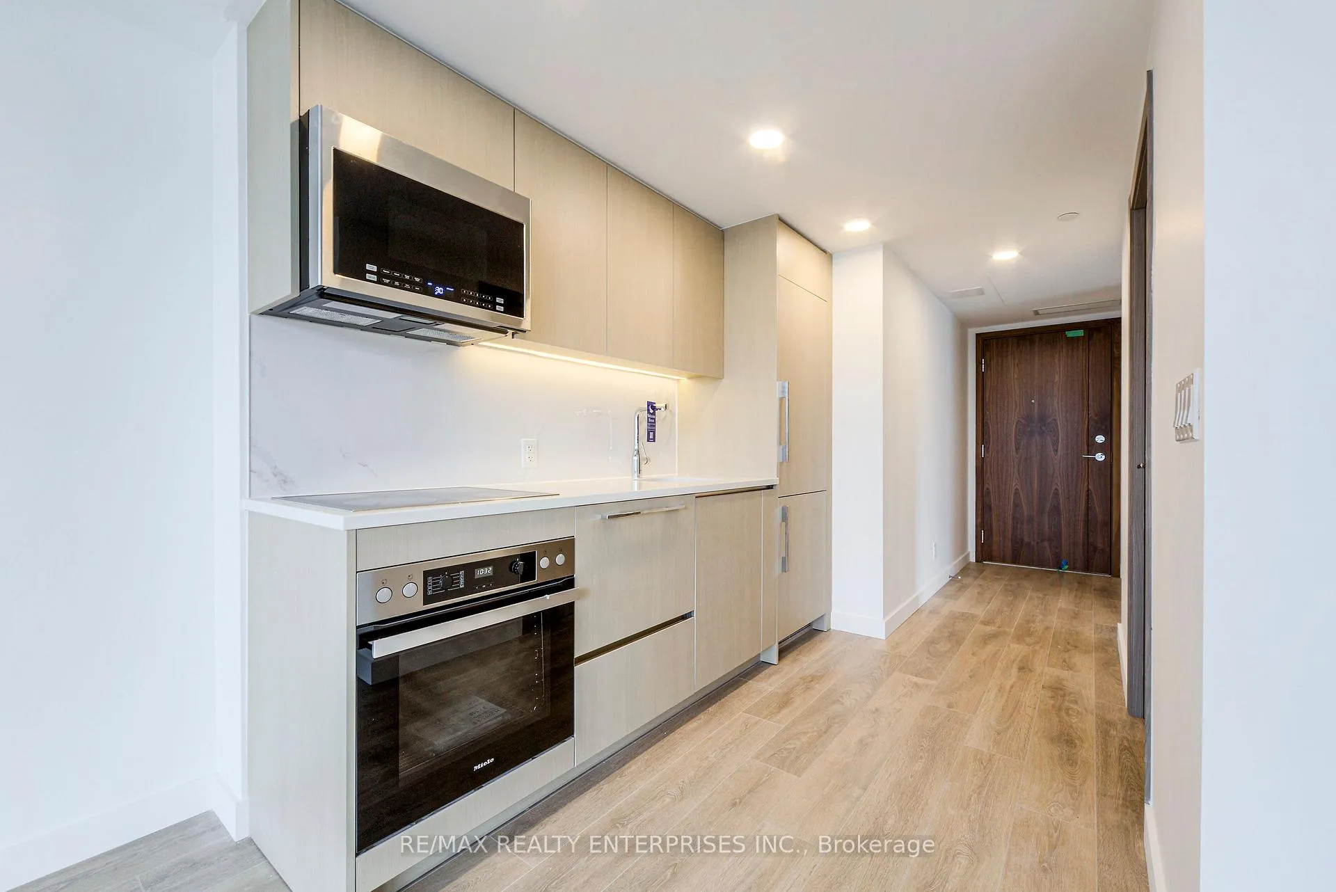 Photo 11 of Unit 1901, 38 Widmer Street, Toronto, Waterfront Communities — HOMEH