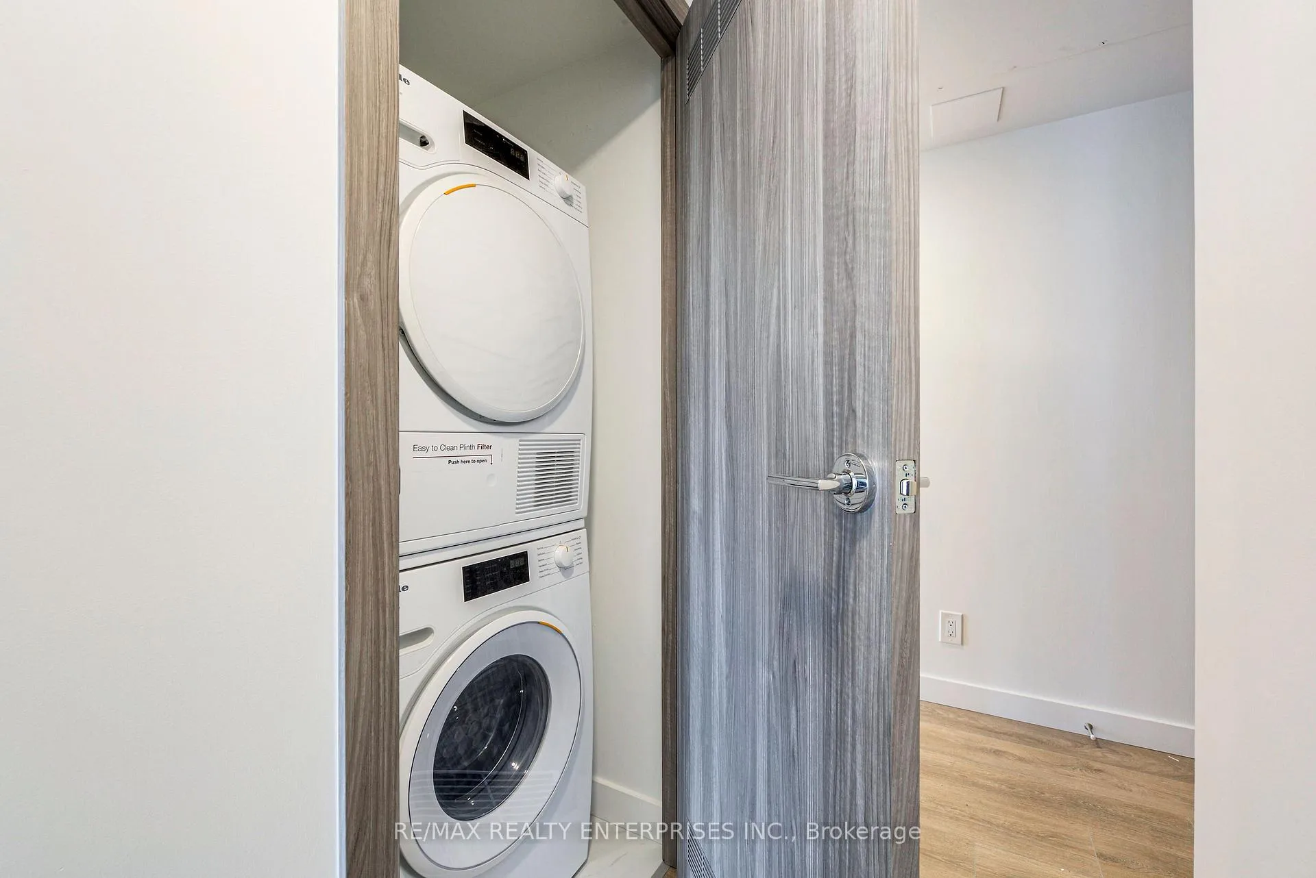 Photo 23 of Unit 1901, 38 Widmer Street, Toronto, Waterfront Communities — HOMEH