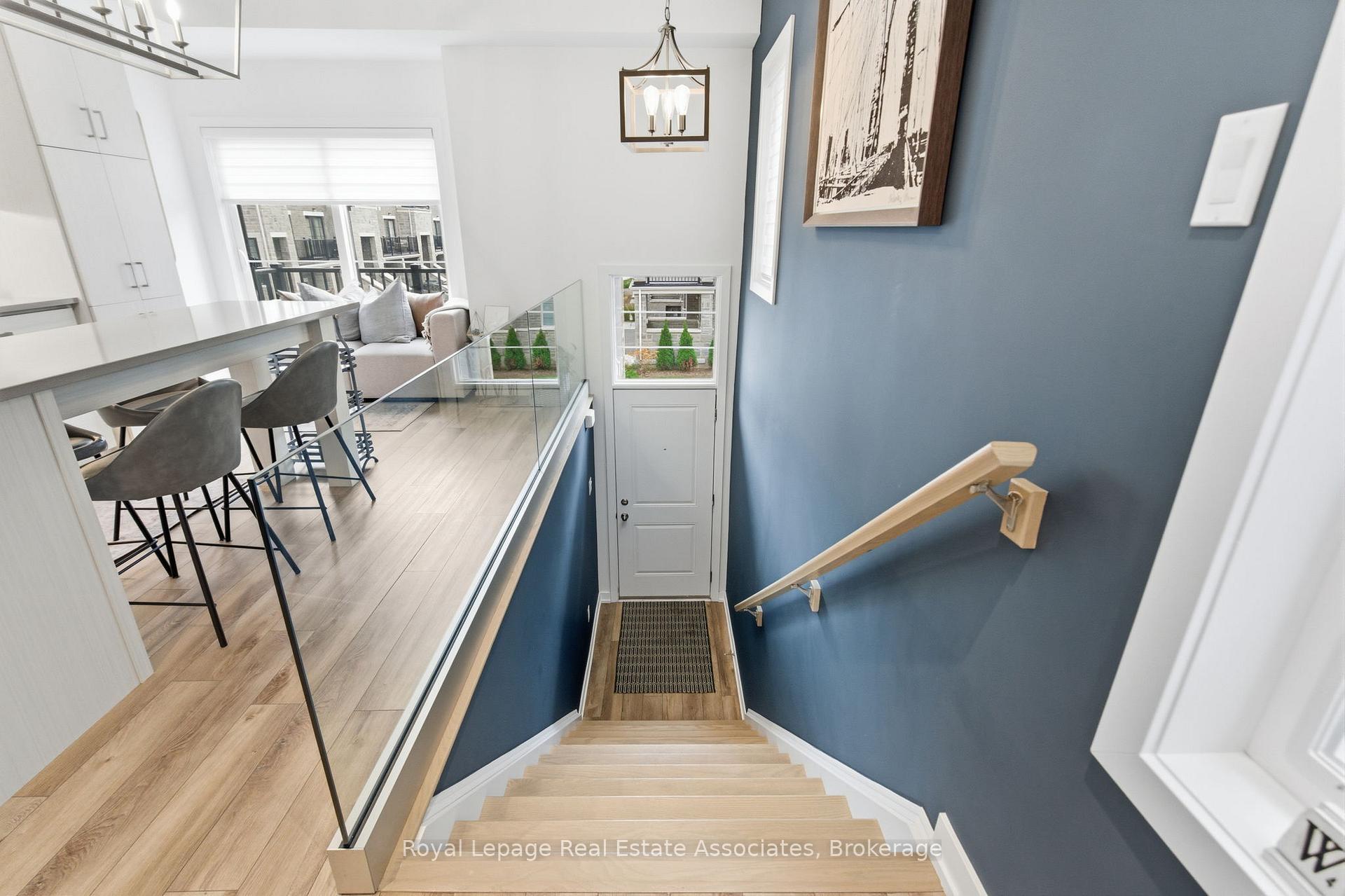 Photo 4 of Unit 7, 383 Dundas Street E, Hamilton, Waterdown — HOMEH