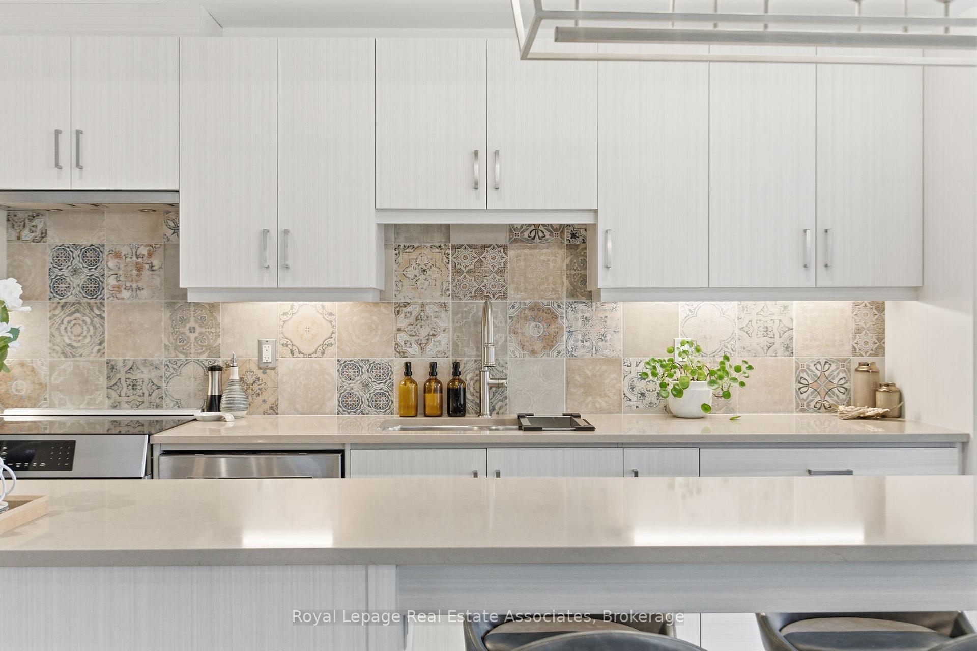 Photo 8 of Unit 7, 383 Dundas Street E, Hamilton, Waterdown — HOMEH