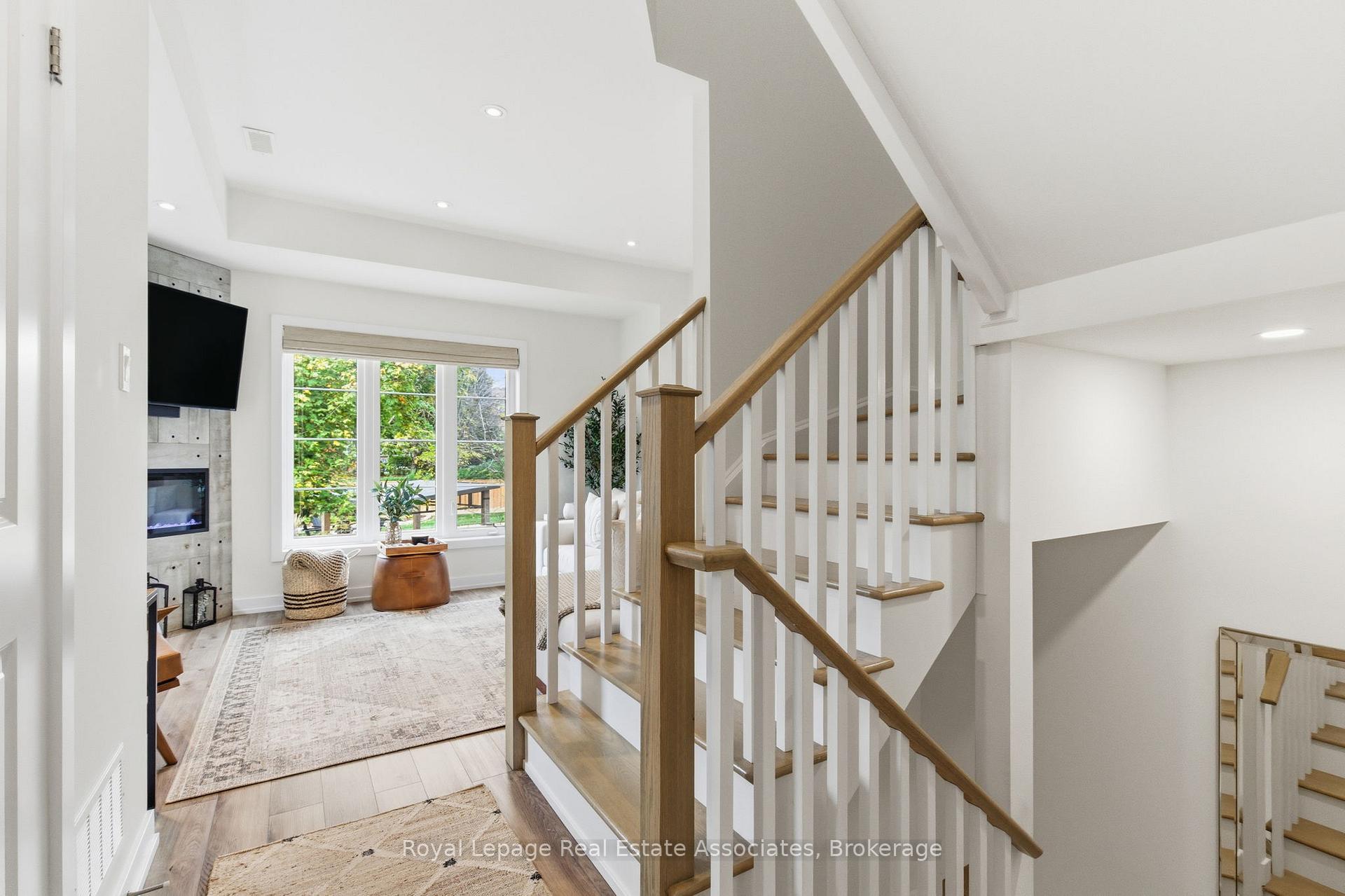 Photo 11 of Unit 7, 383 Dundas Street E, Hamilton, Waterdown — HOMEH