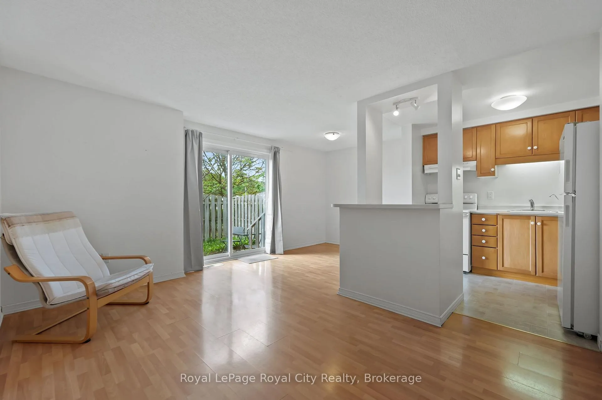 Photo 7 of Unit 29, 66 Rodgers Road, Guelph, Kortright West — HOMEH