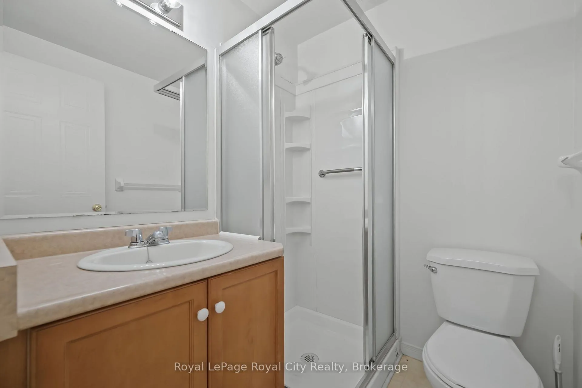 Photo 11 of Unit 29, 66 Rodgers Road, Guelph, Kortright West — HOMEH