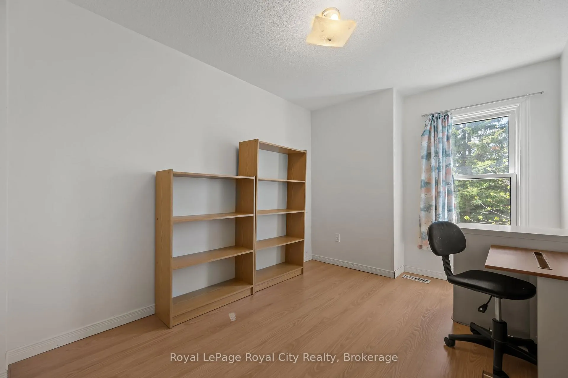 Photo 17 of Unit 29, 66 Rodgers Road, Guelph, Kortright West — HOMEH