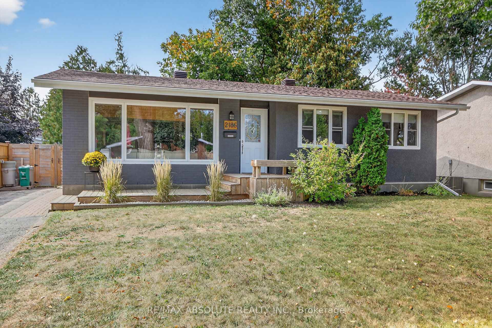 Photo 1 of 2186 Tawney Road, Ottawa, Hawthorne Meadows — HOMEH