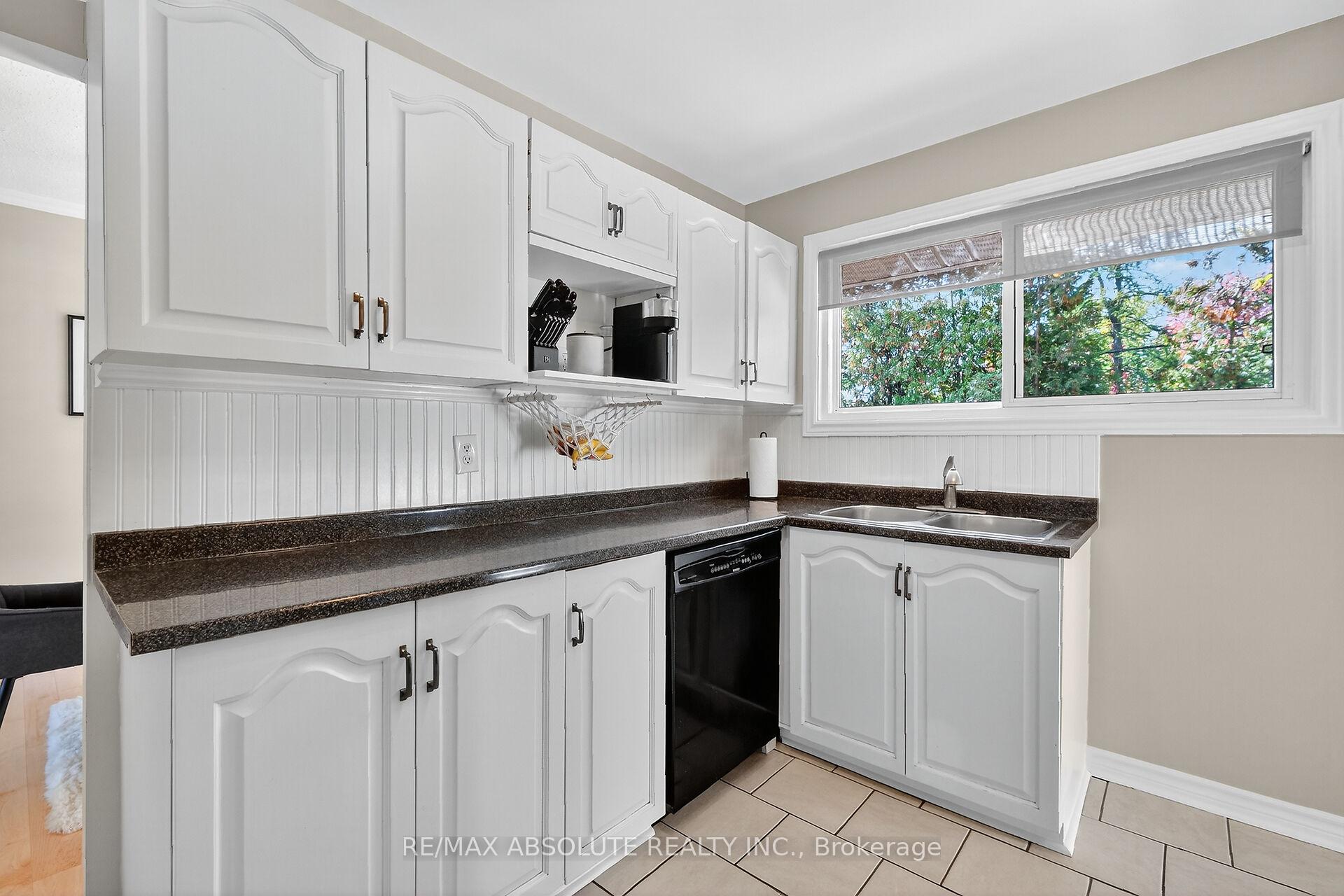 Photo 17 of 2186 Tawney Road, Ottawa, Hawthorne Meadows — HOMEH